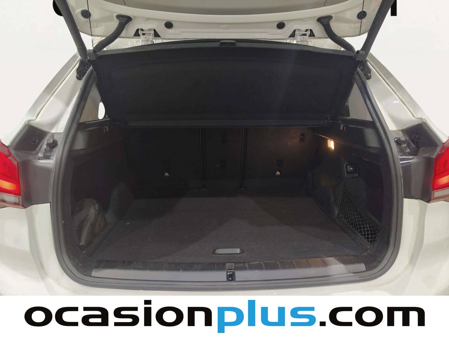 Fotos maletero BMW X1 BMW X1 sDrive18d  (150 CV)