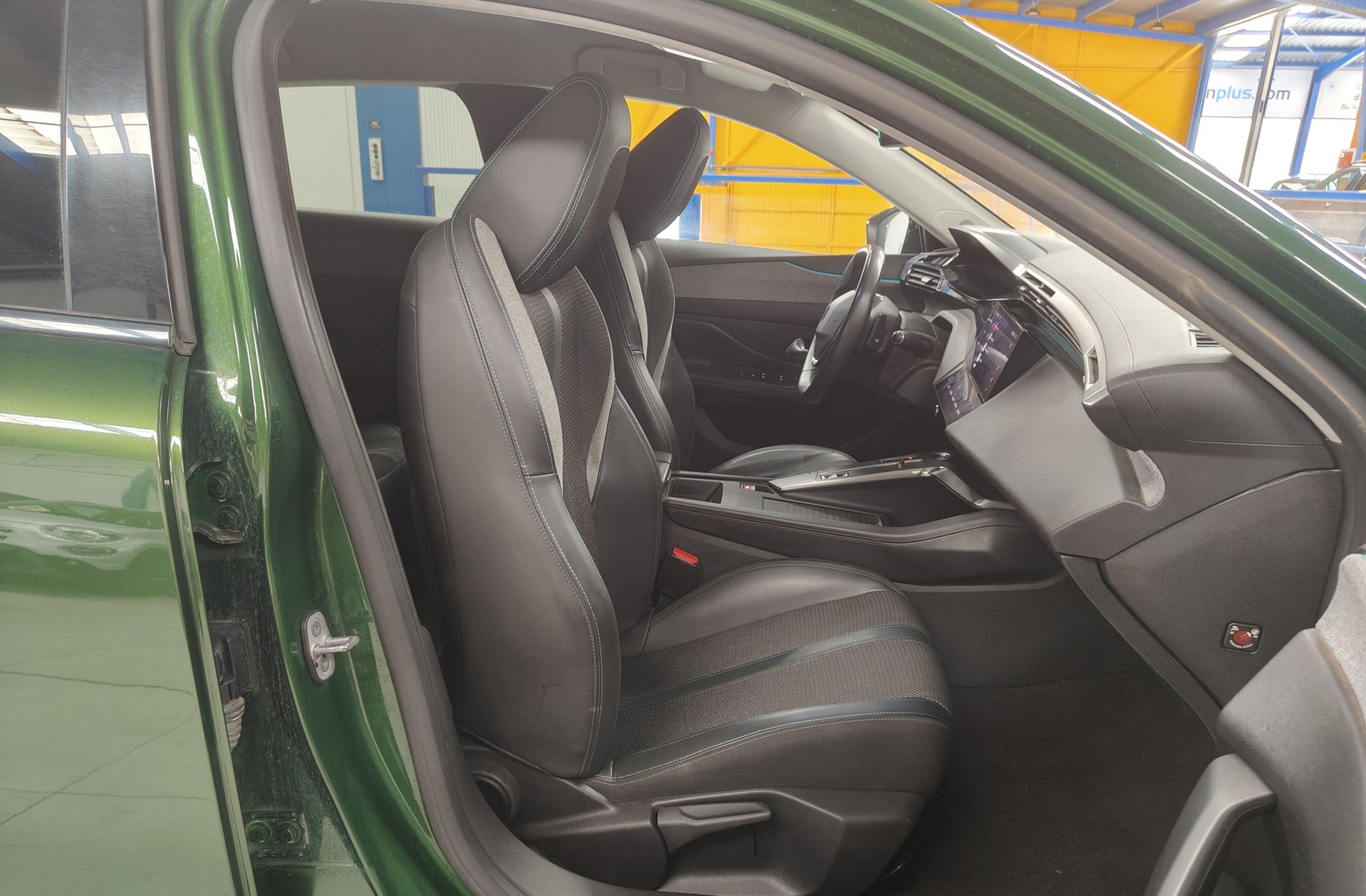 Peugeot 308 PureTech 130 Allure Pack EAT8 - foto 20