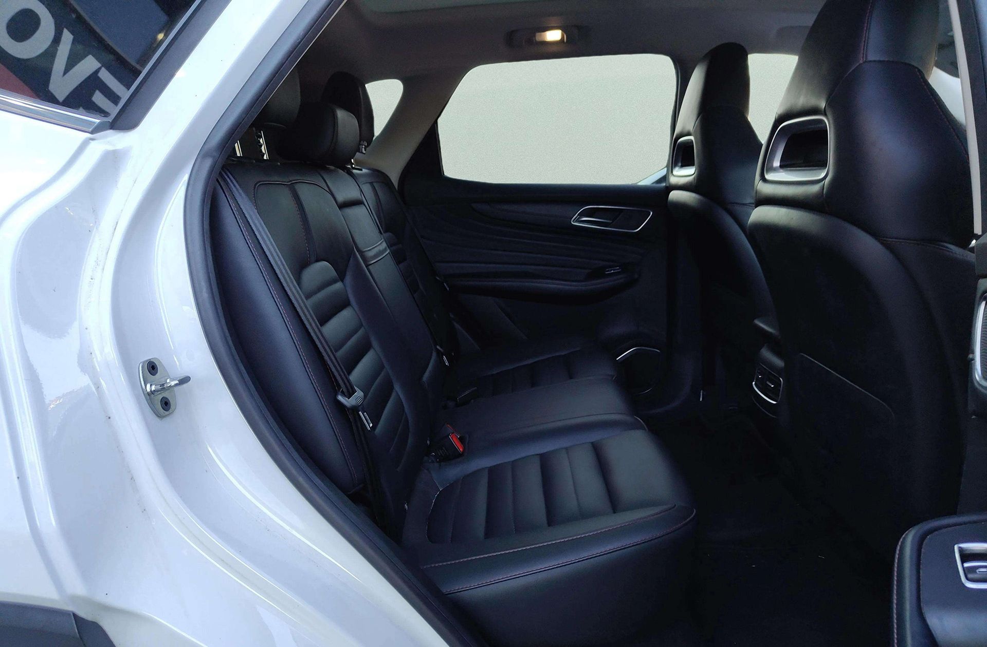 MG HS 1.5 Turbo GDI Luxury DCT - foto 20