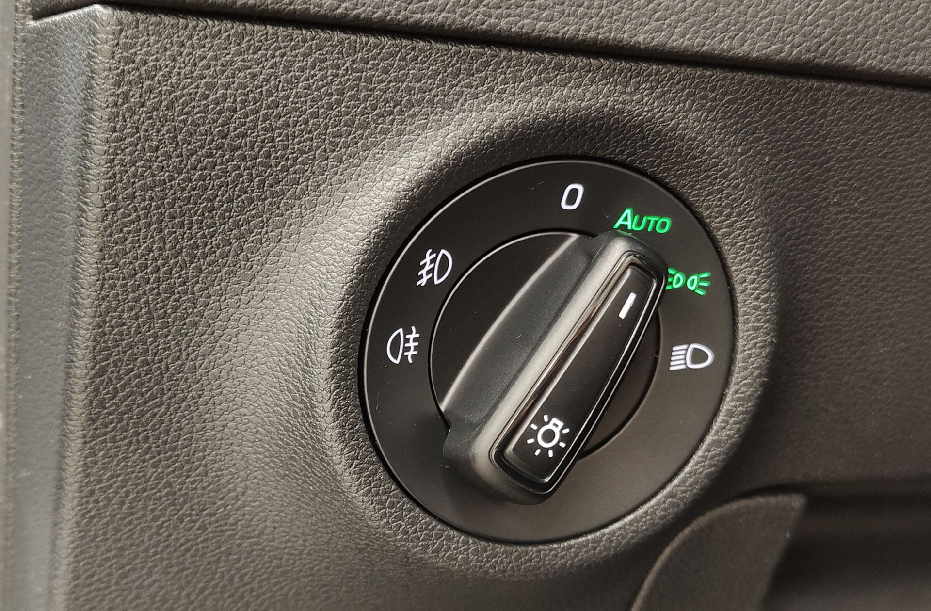 Škoda Karoq 1.5 TSI ACT Ambition DSG - foto 26