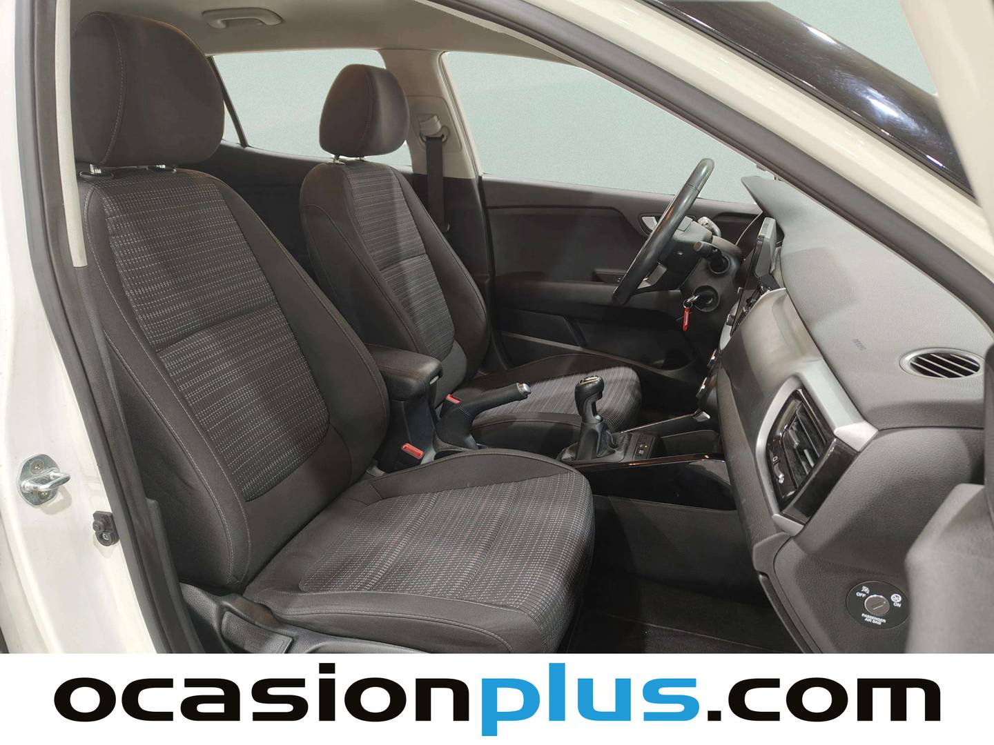 Foto KIA Stonic Kia Stonic 1.0 T-GDi MHEV Drive iMT (100 CV)