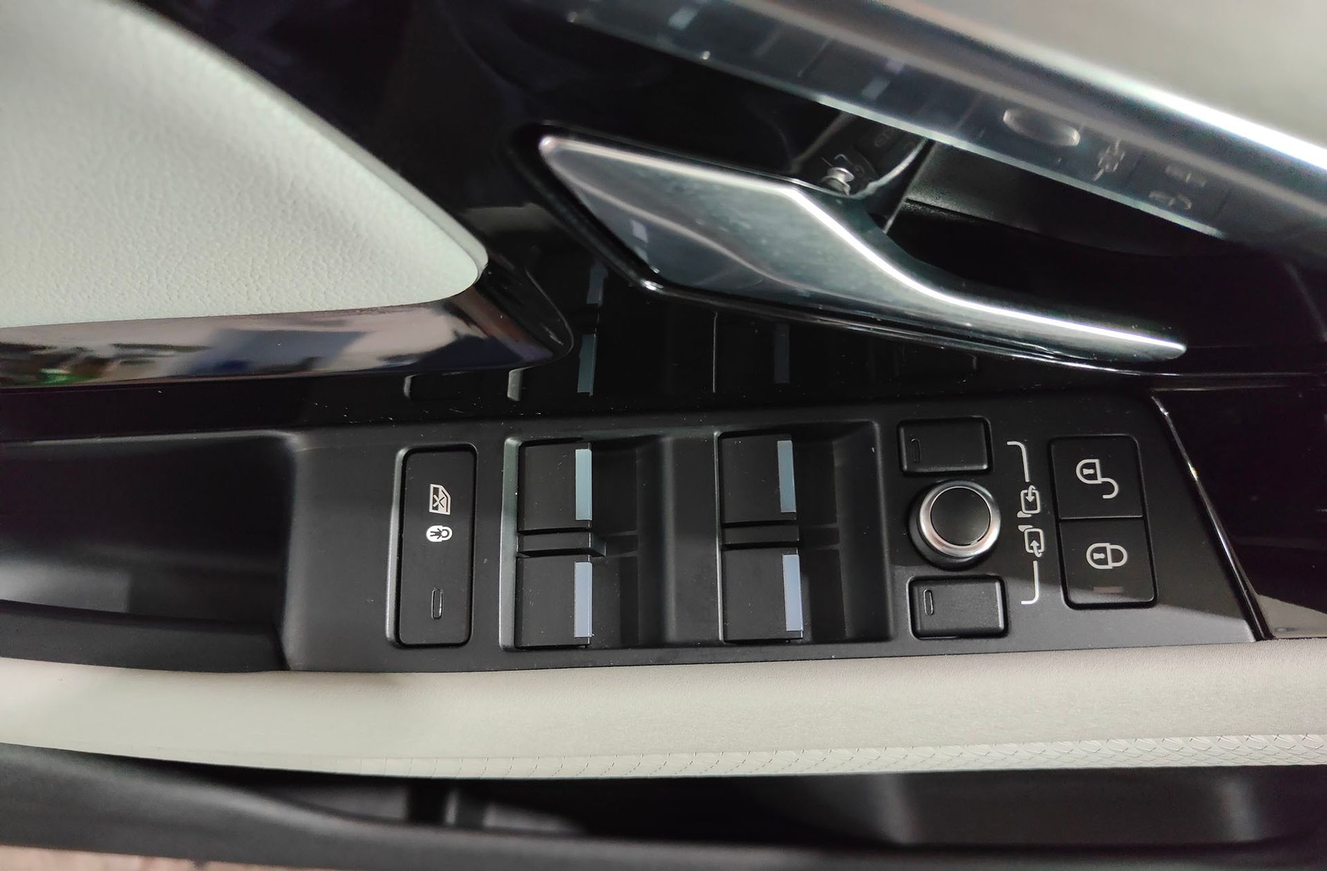 Land Rover Range Rover Evoque P200 MHEV S 4WD - foto 31