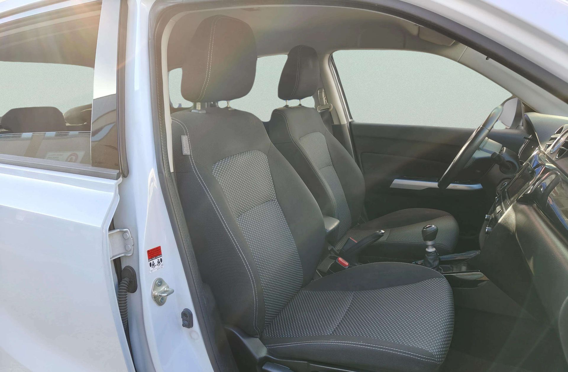 Suzuki Vitara 1.6 Ddis GLE - foto 15