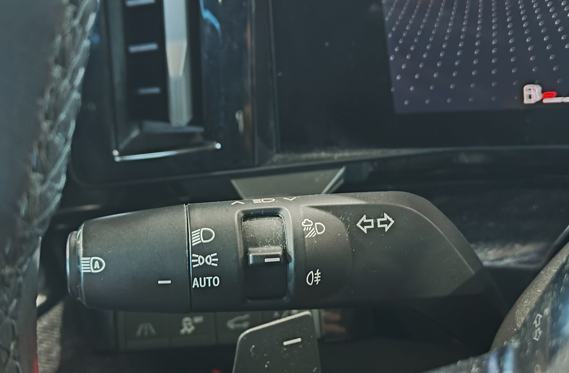 Renault Espace Techno E-Tech full hybrid - foto 28