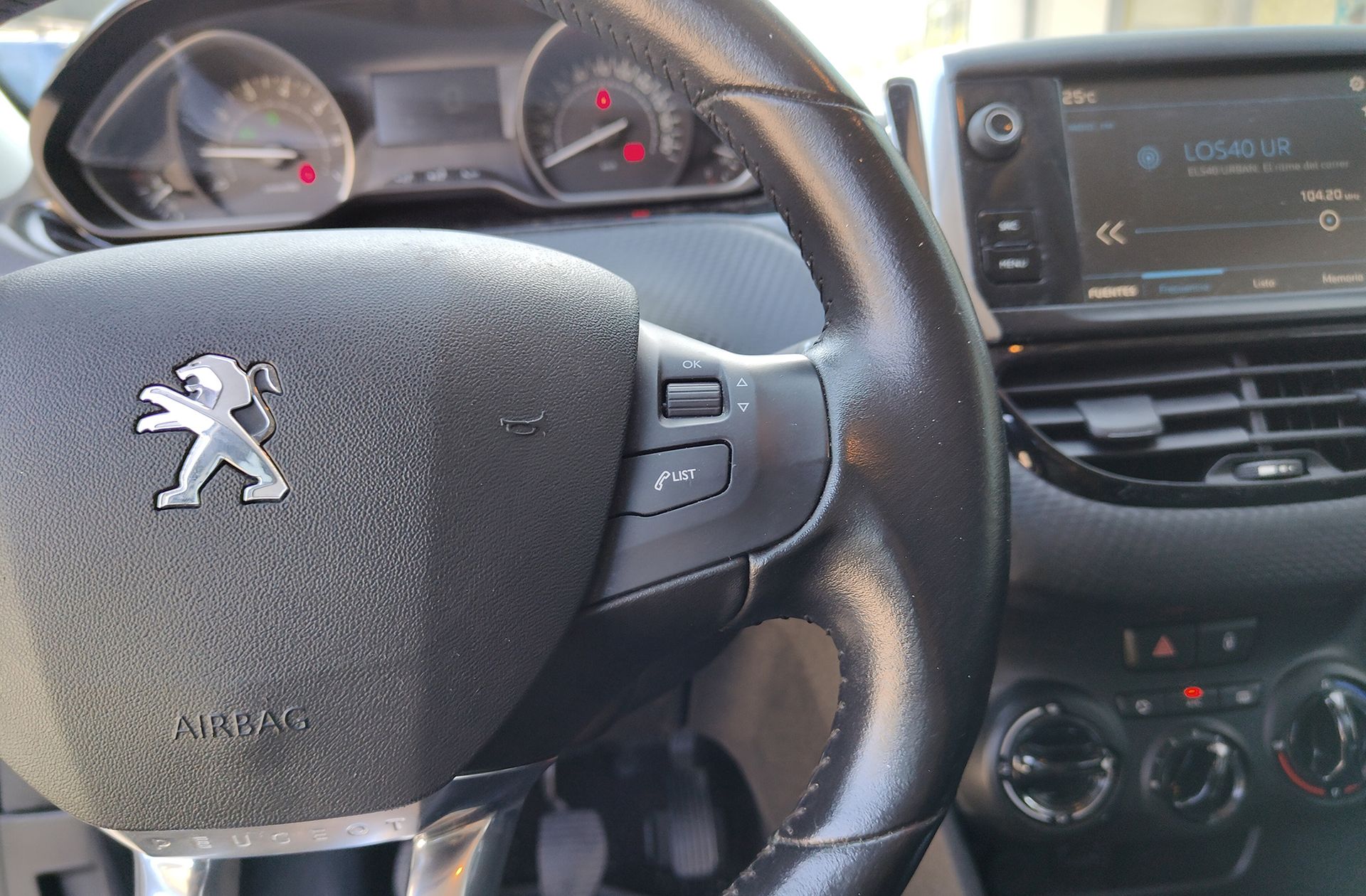 Peugeot 208 PureTech 82 Style - foto 27