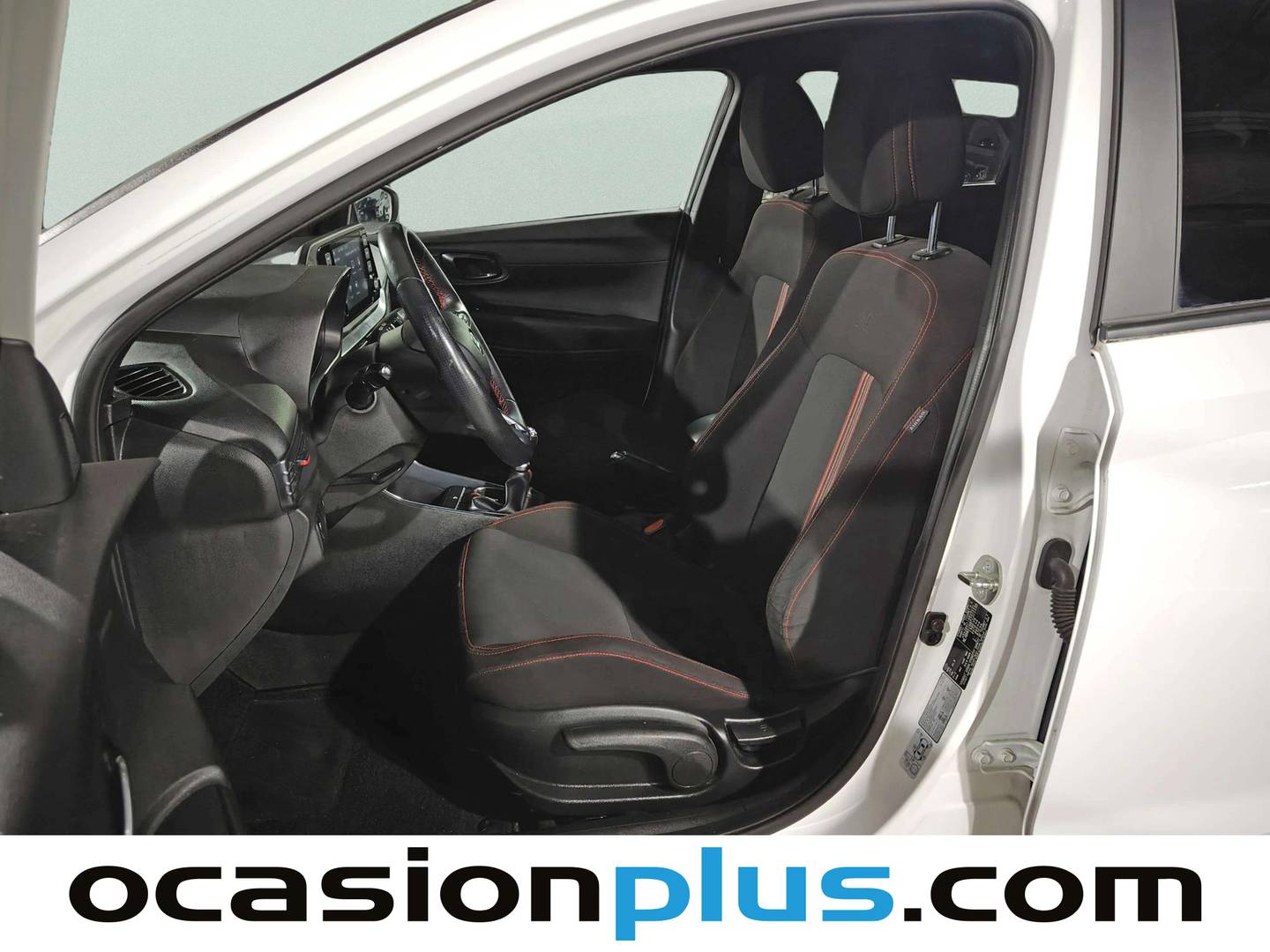 Foto asientos delanteros Hyundai i20 Hyundai i20 1.2 MPI N Line 30 Aniversario (84 CV)
