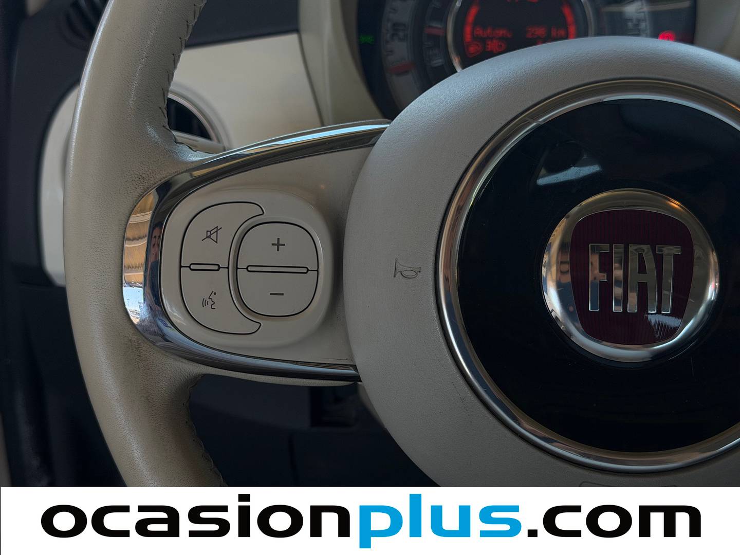 Equipamiento del Fiat 500 Fiat 500 1.2 8v Lounge  (69 CV)