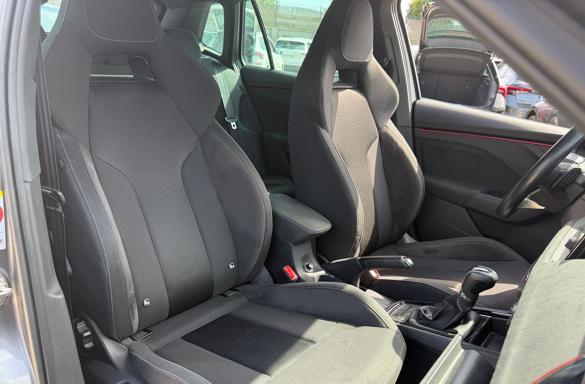 Škoda Kamiq 1.0 TSI Design DSG - foto 15