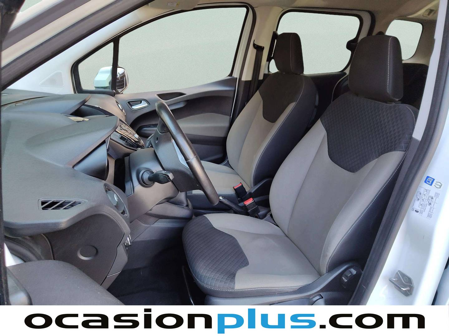 Foto asientos delanteros Ford Tourneo Courier Ford Tourneo Courier 1.0 EcoBoost Titanium (100 CV)