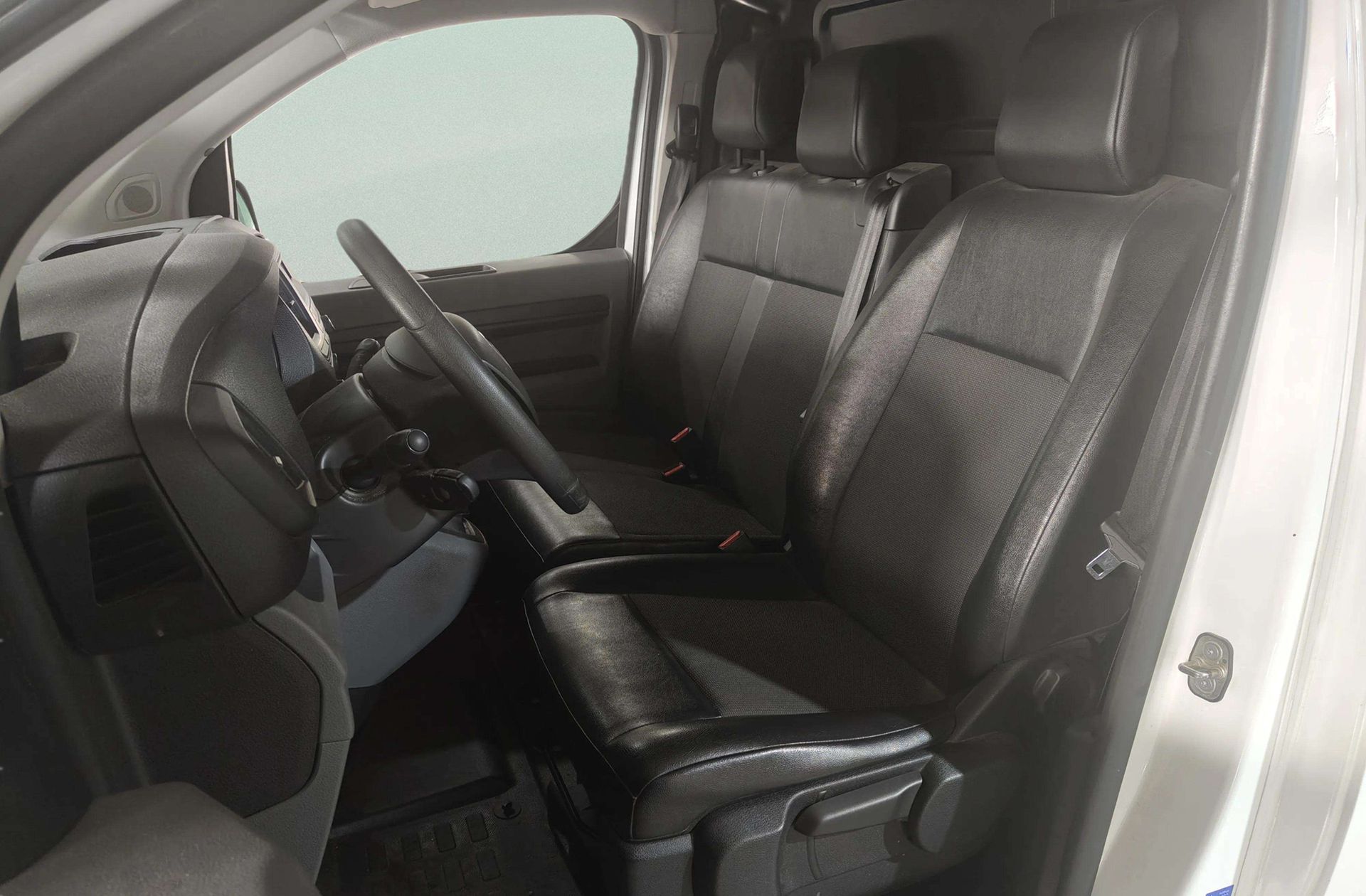 Fiat Scudo Furgon 1.5 BlueHDi L1 Business - foto 7