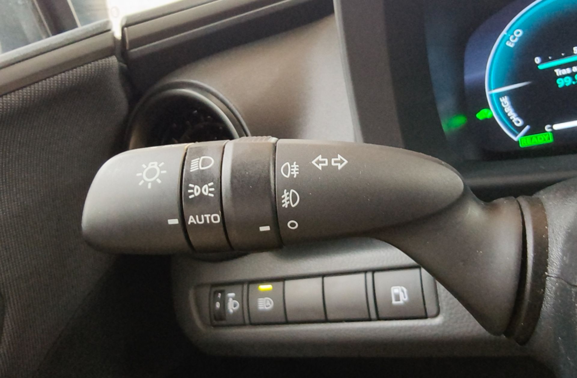 Toyota C-HR 140H Advance - foto 26