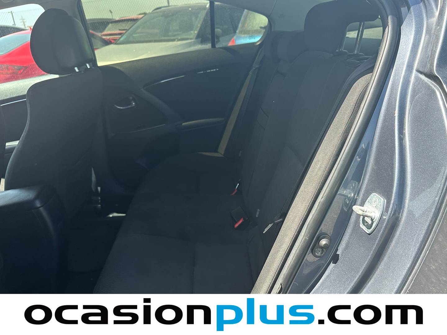 Foto asientos traseros Toyota Avensis Toyota Avensis 2.0 D-4D Active (126 CV)
