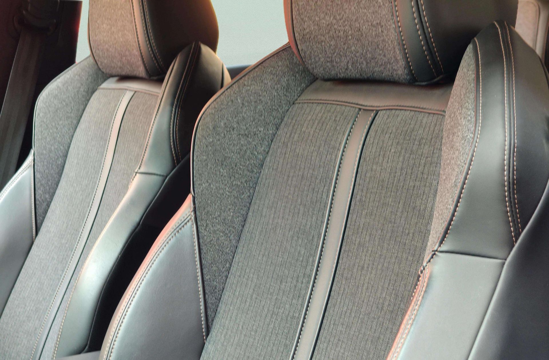 Peugeot 5008 BlueHDi 180 GT EAT8 7 plazas - foto 8