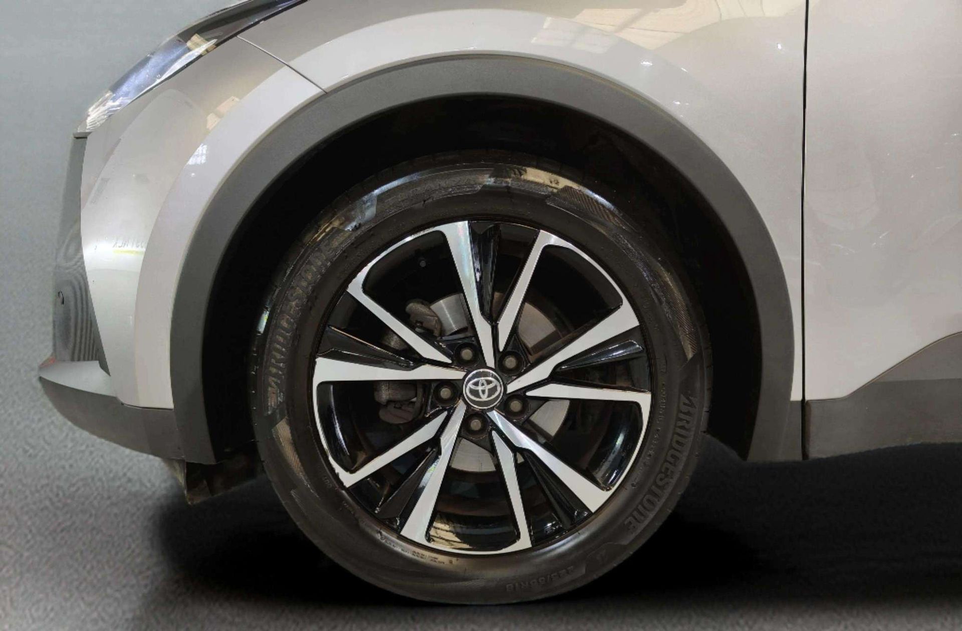 Toyota C-HR 140H Advance - foto 38