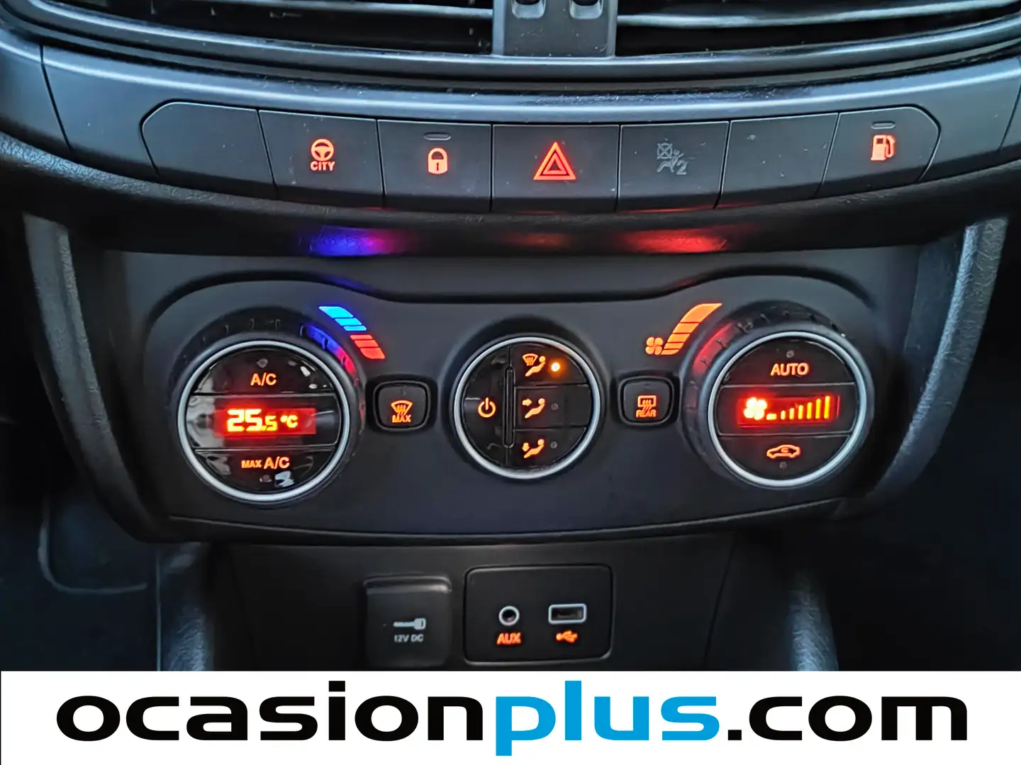 Foto Fiat Tipo Fiat Tipo 1.4 T-Jet Gasolina/GLP Lounge (120 CV)