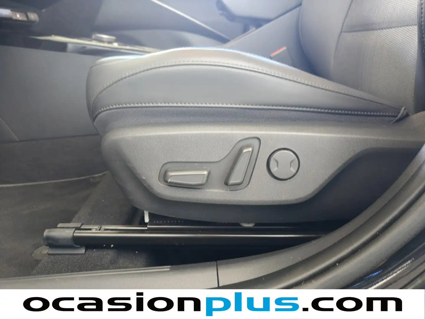 Foto KIA Niro Kia Niro 1.6 GDi HEV Drive  (141 CV)