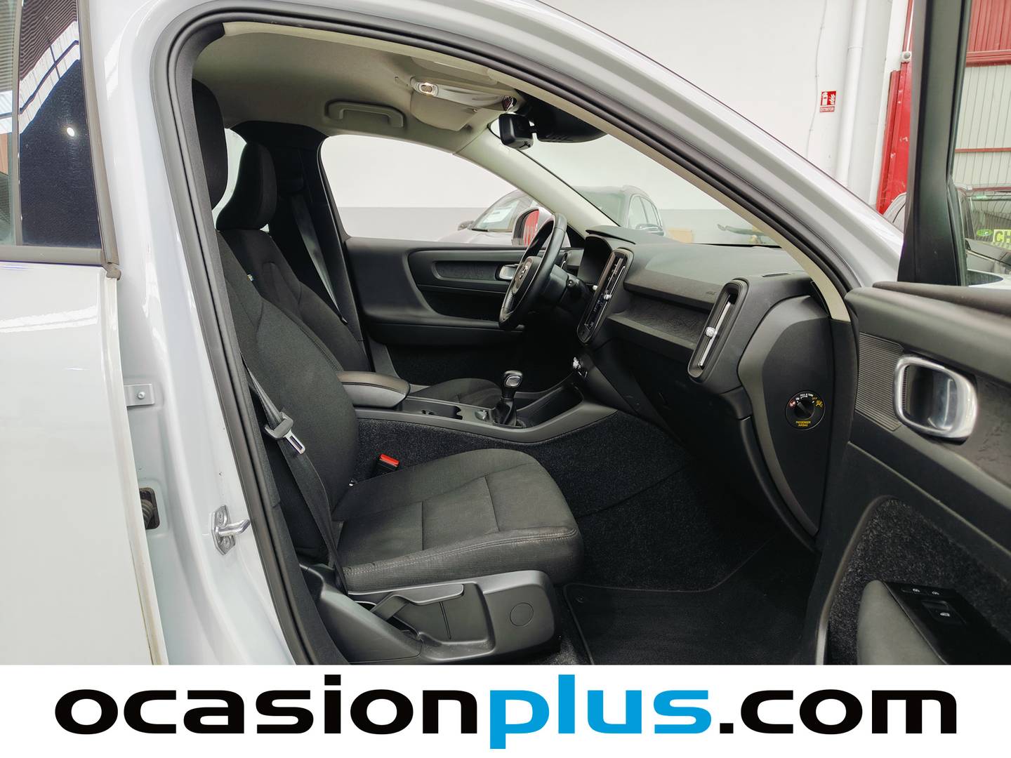 Volvo XC40 Volvo XC40 T2 Momentum Core (129 CV) manual