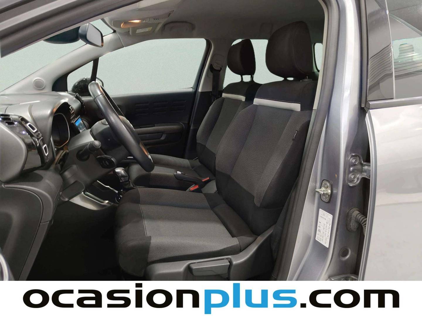 Foto asientos delanteros Citroën C3 Aircross Citroën C3 Aircross PureTech 130 Shine Pack EAT6 (131 CV)