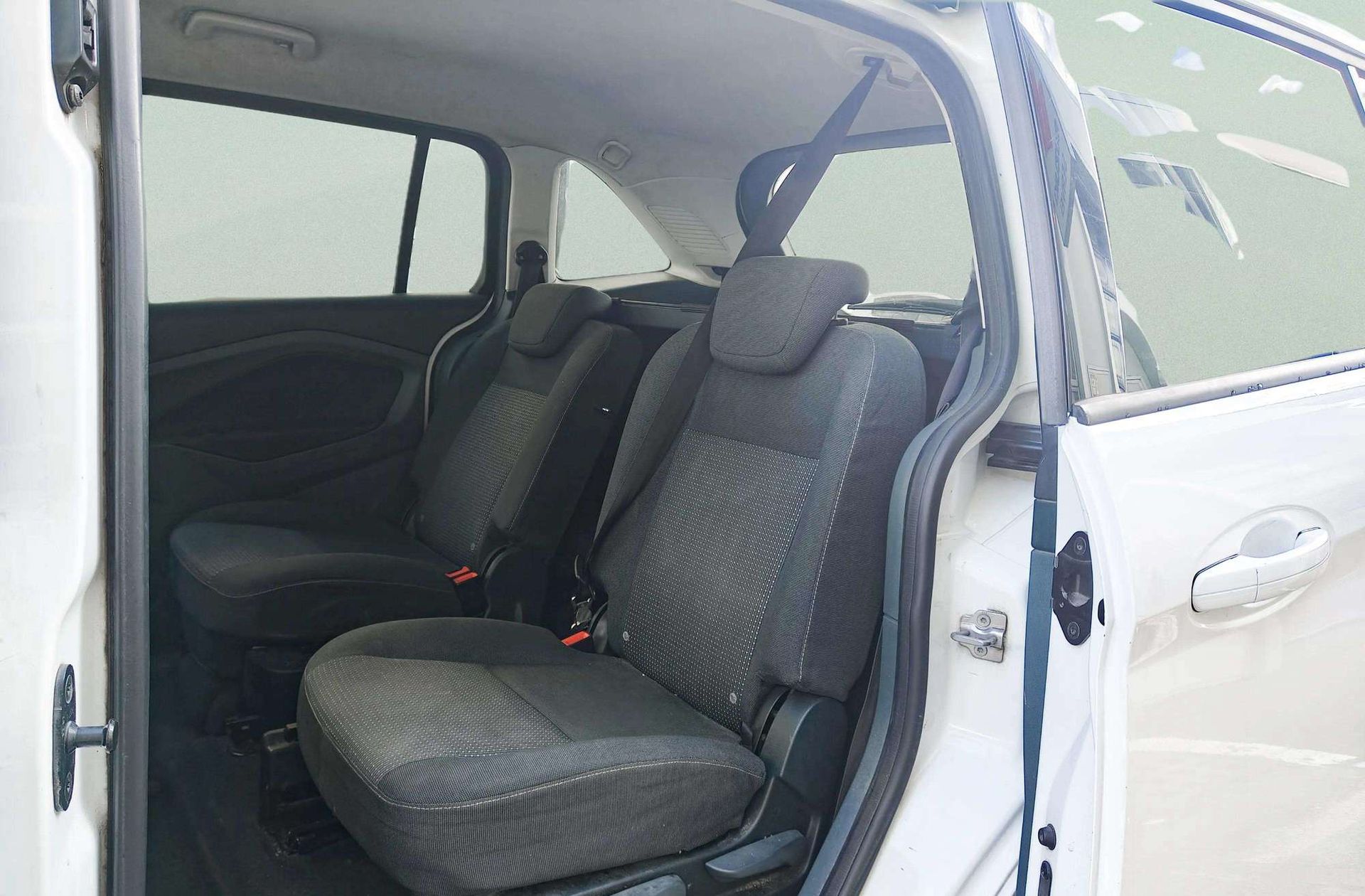Ford Grand C-Max 1.0 EcoBoost 125 Start-Stop Trend - foto 10