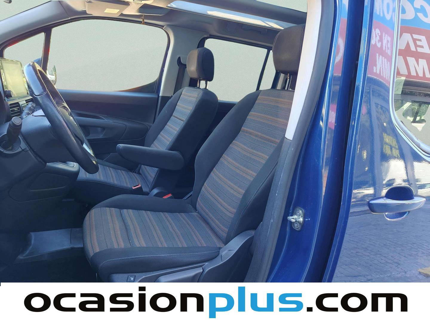 Foto asientos delanteros Opel Combo Life Opel Combo Life 1.2 Turbo S&S Selective XL (110 CV)