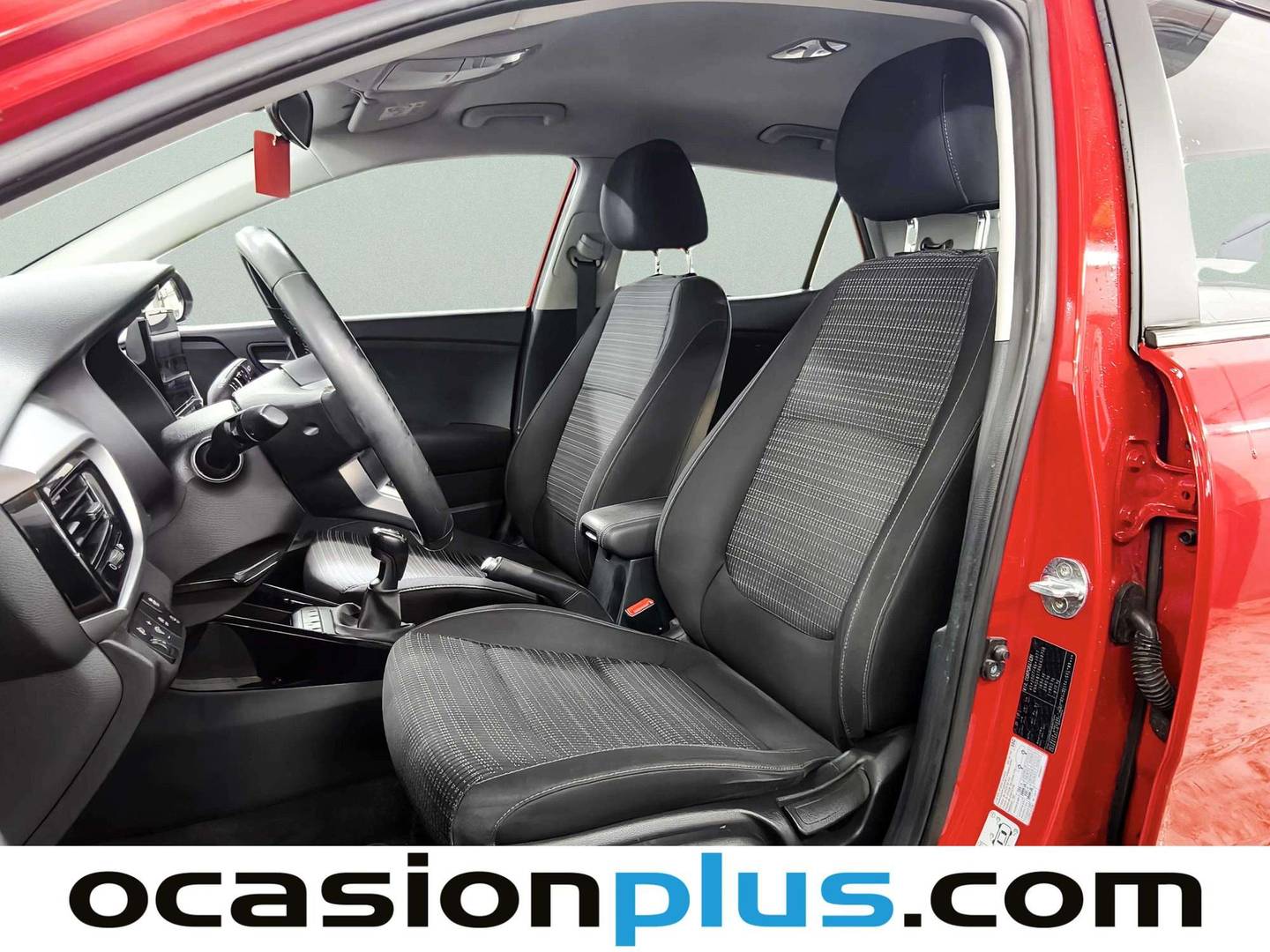 Foto asientos delanteros KIA Stonic KIA Stonic 1.0 T-GDi MHEV Drive iMT (100 CV)