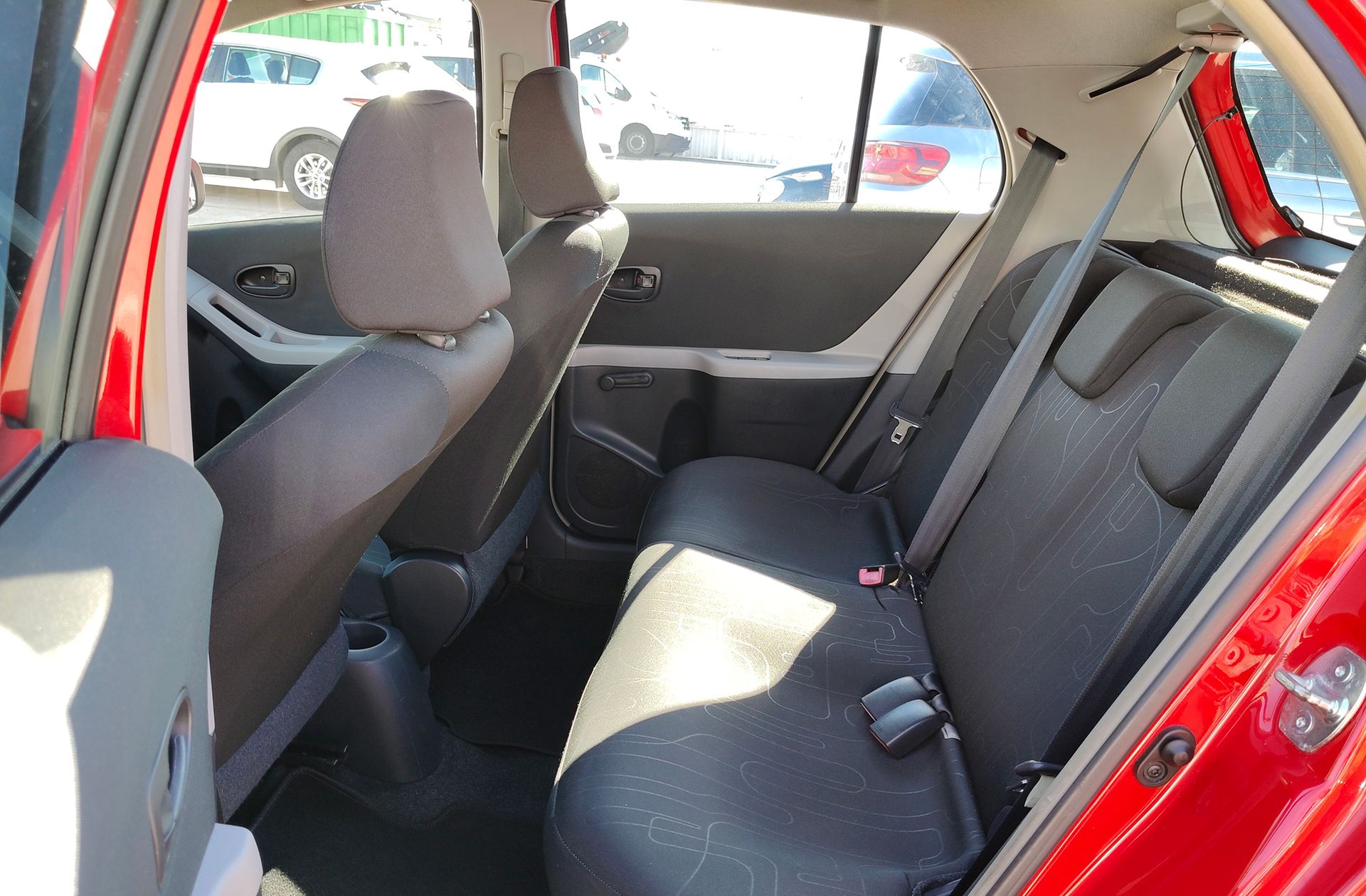 Toyota Yaris 1.4D-4D TS - foto 9