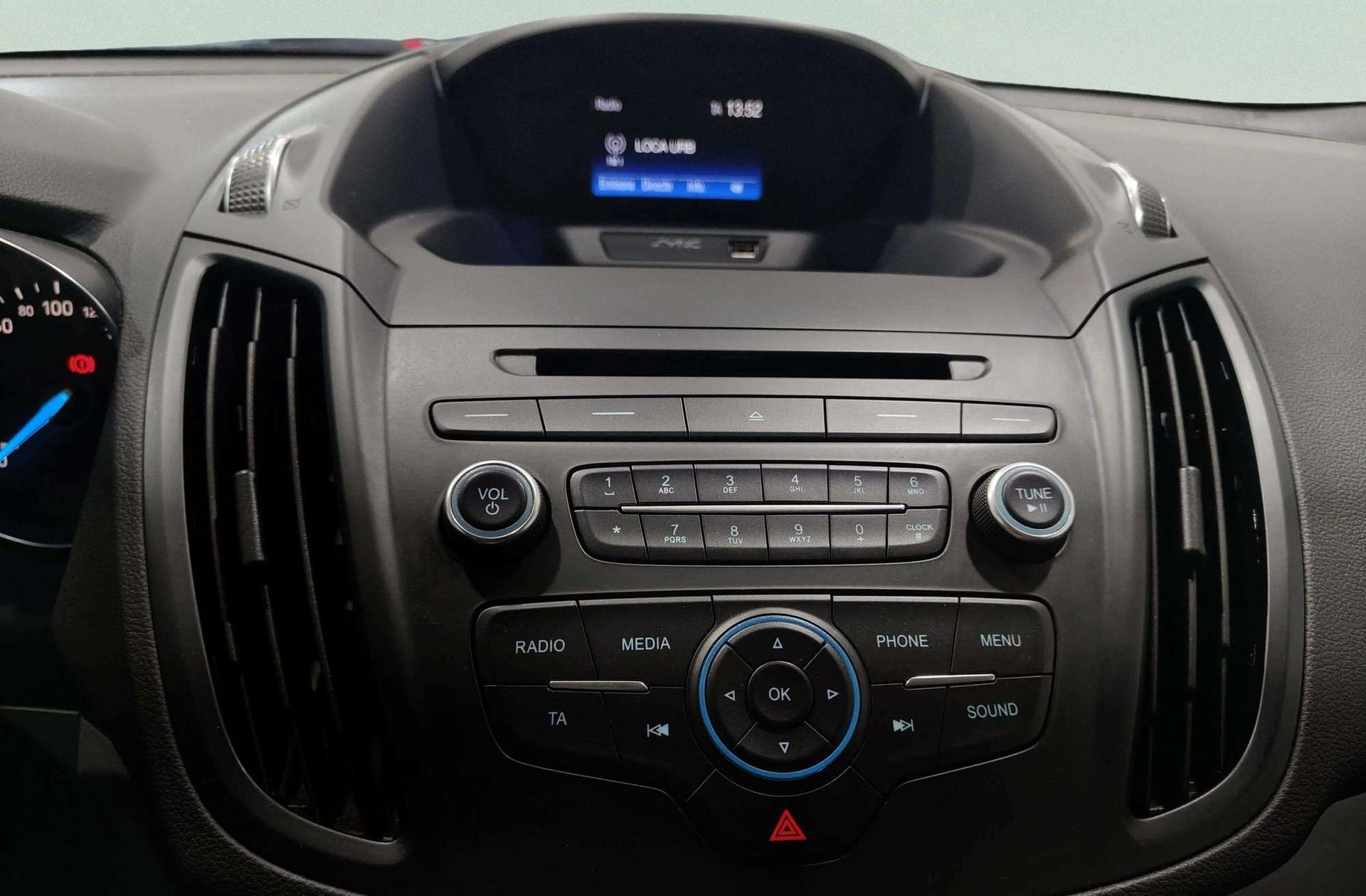 Ford Kuga 1.5 EcoBoost Trend 4x2 - foto 24