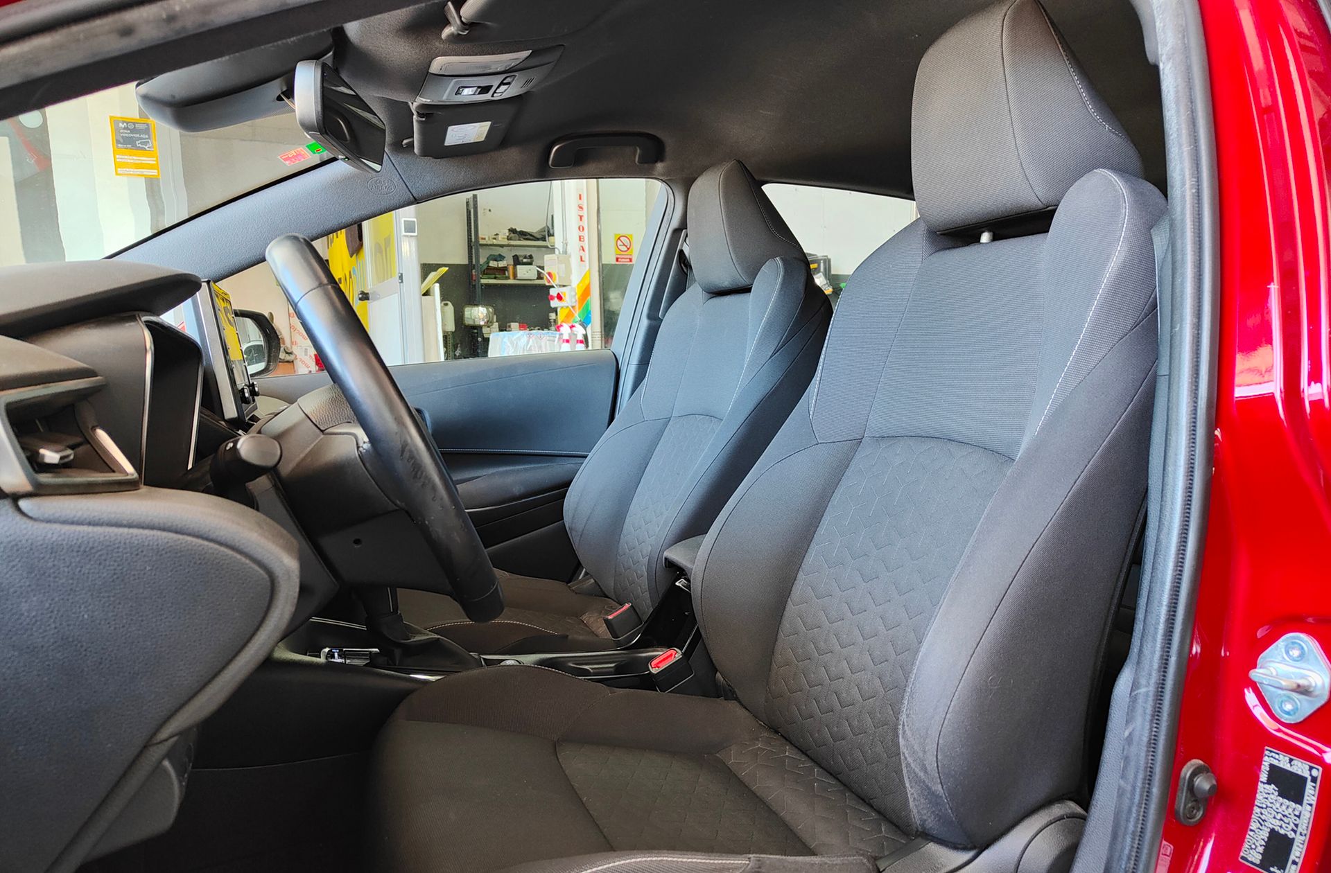 Toyota Corolla 1.8 125 Híbrido Active Tech E-CVT - foto 11