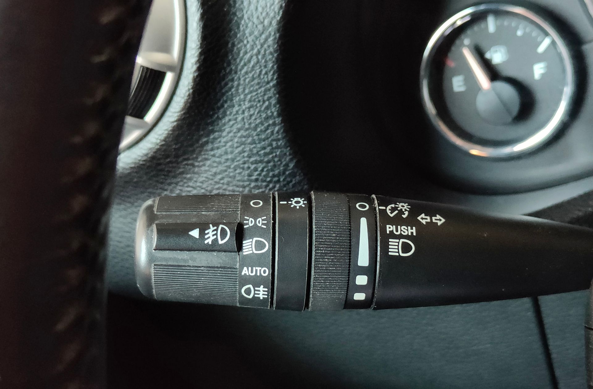 Jeep Wrangler 2.8 CRD Sahara - foto 21