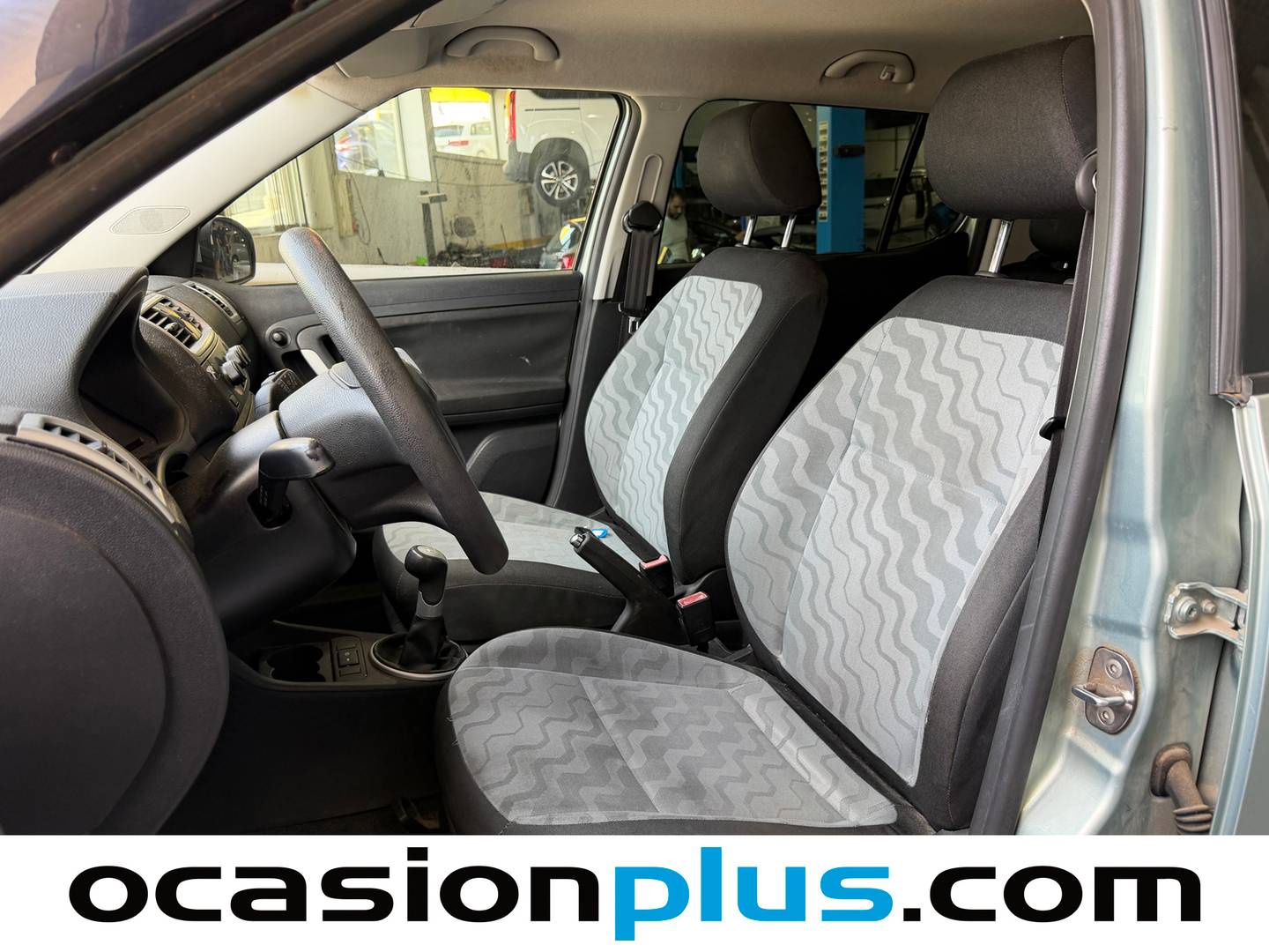 Foto asientos delanteros Skoda Fabia Skoda Fabia 1.4 TDI Young (70 CV)