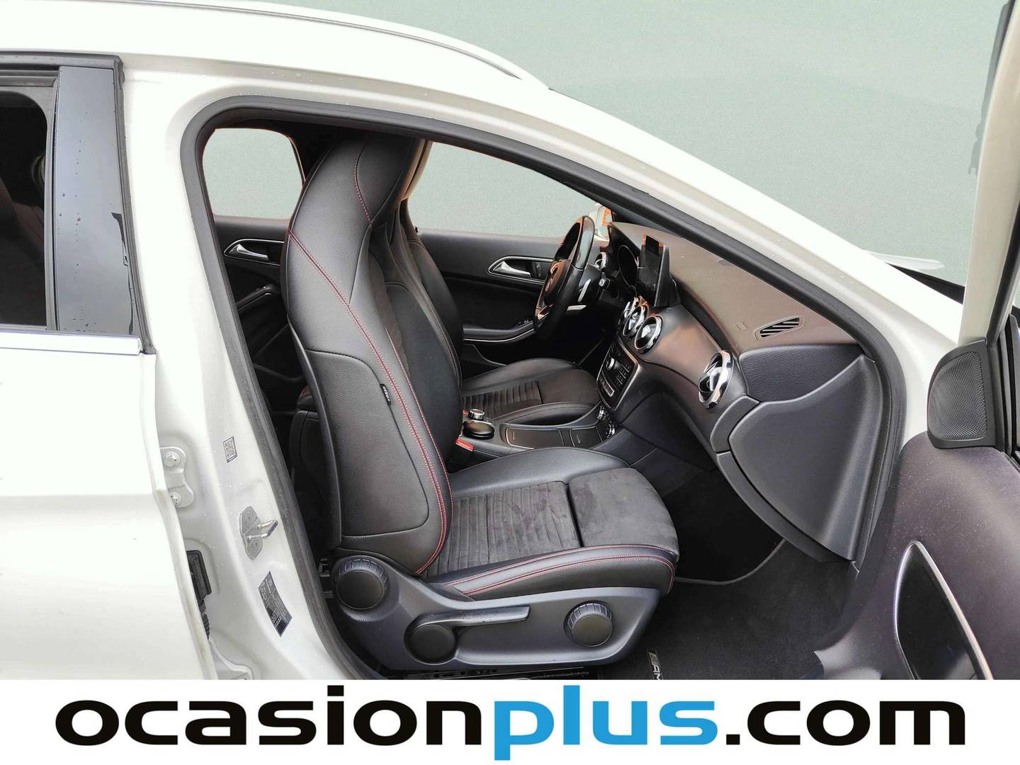 Foto Mercedes GLA Mercedes-Benz GLA 180 (122 CV) Pack AMG