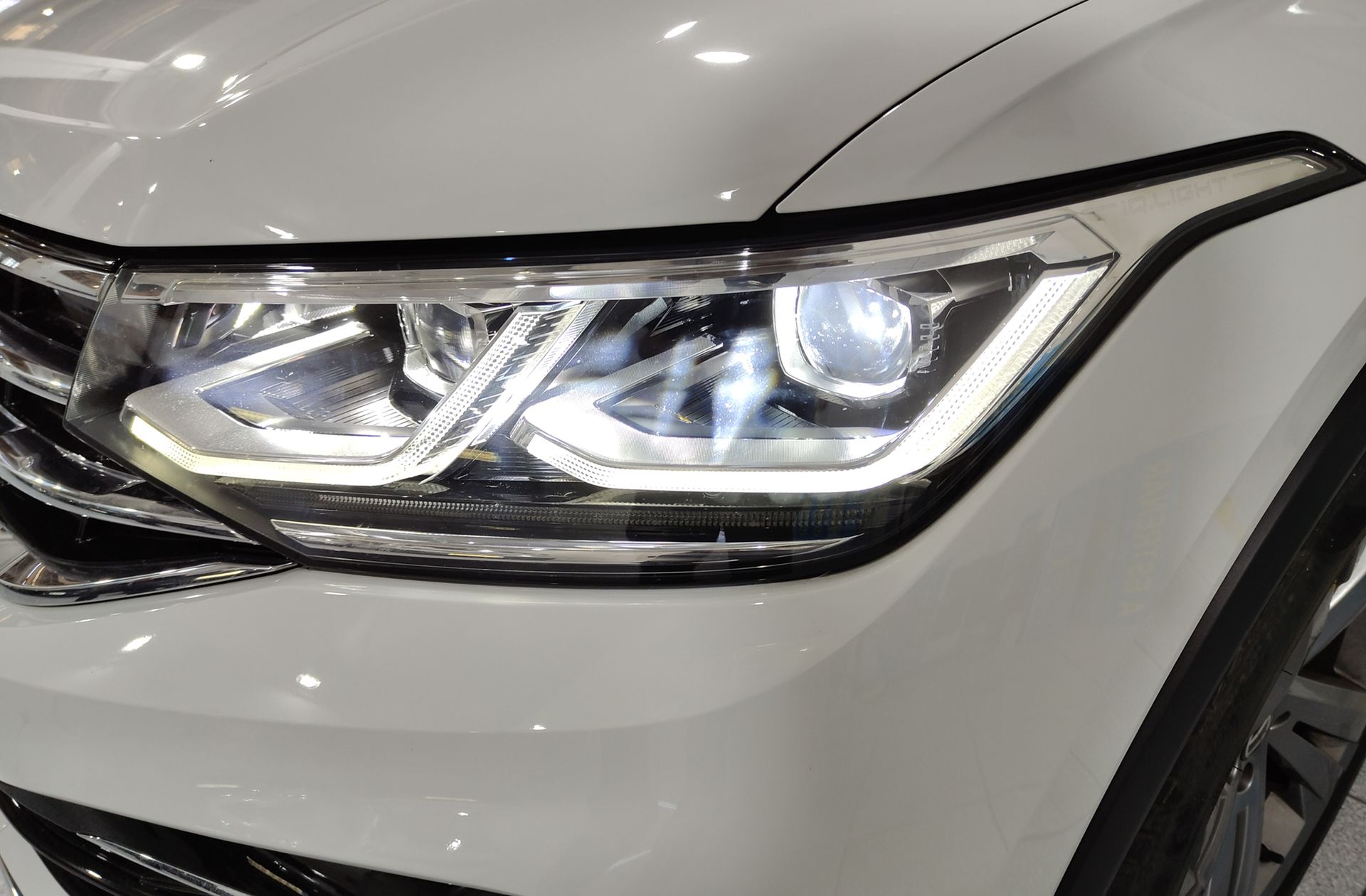 Volkswagen Tiguan R-Line 1.5 TSI DSG - foto 17