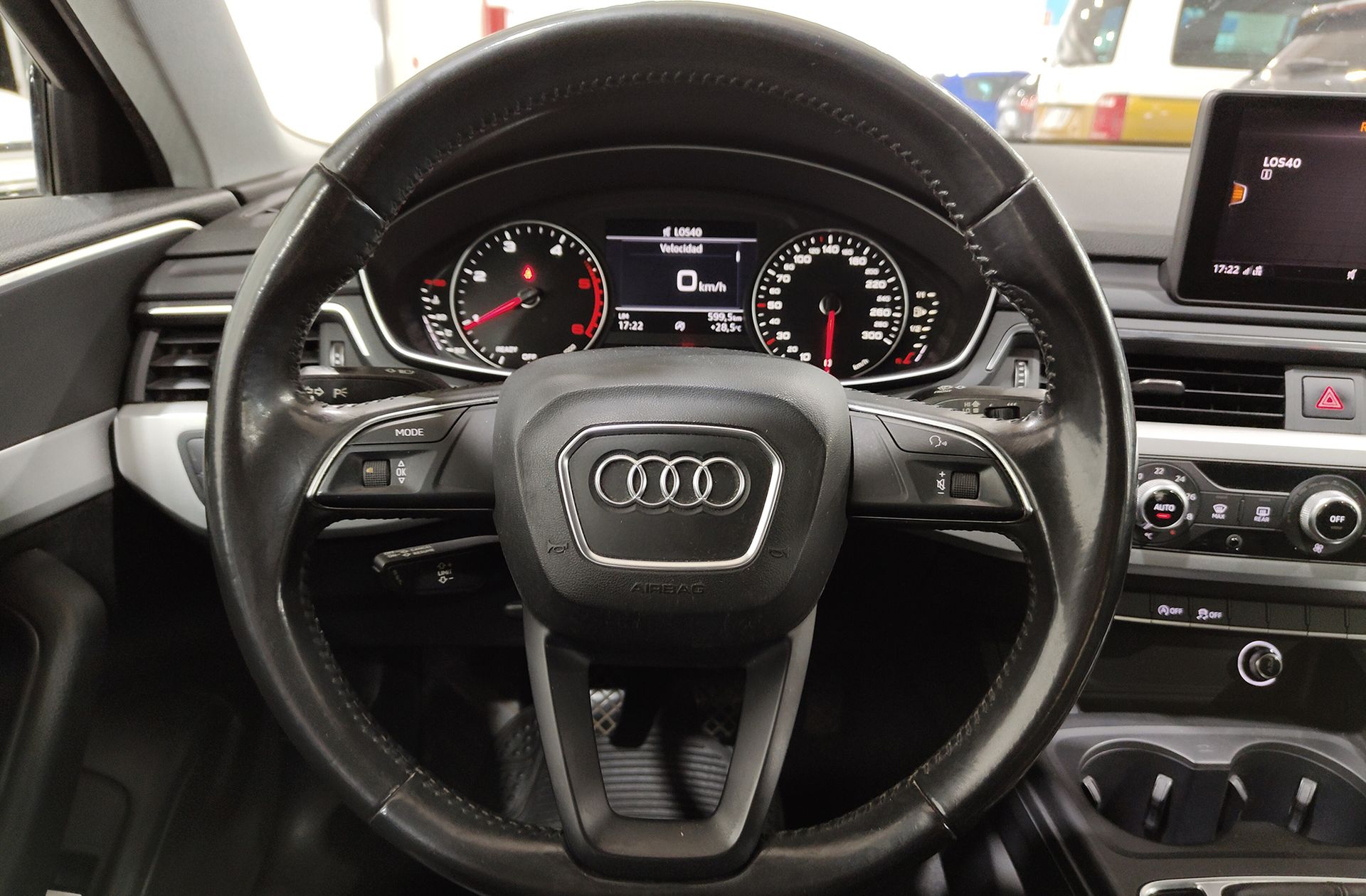 Audi A4 2.0 TDI - foto 23
