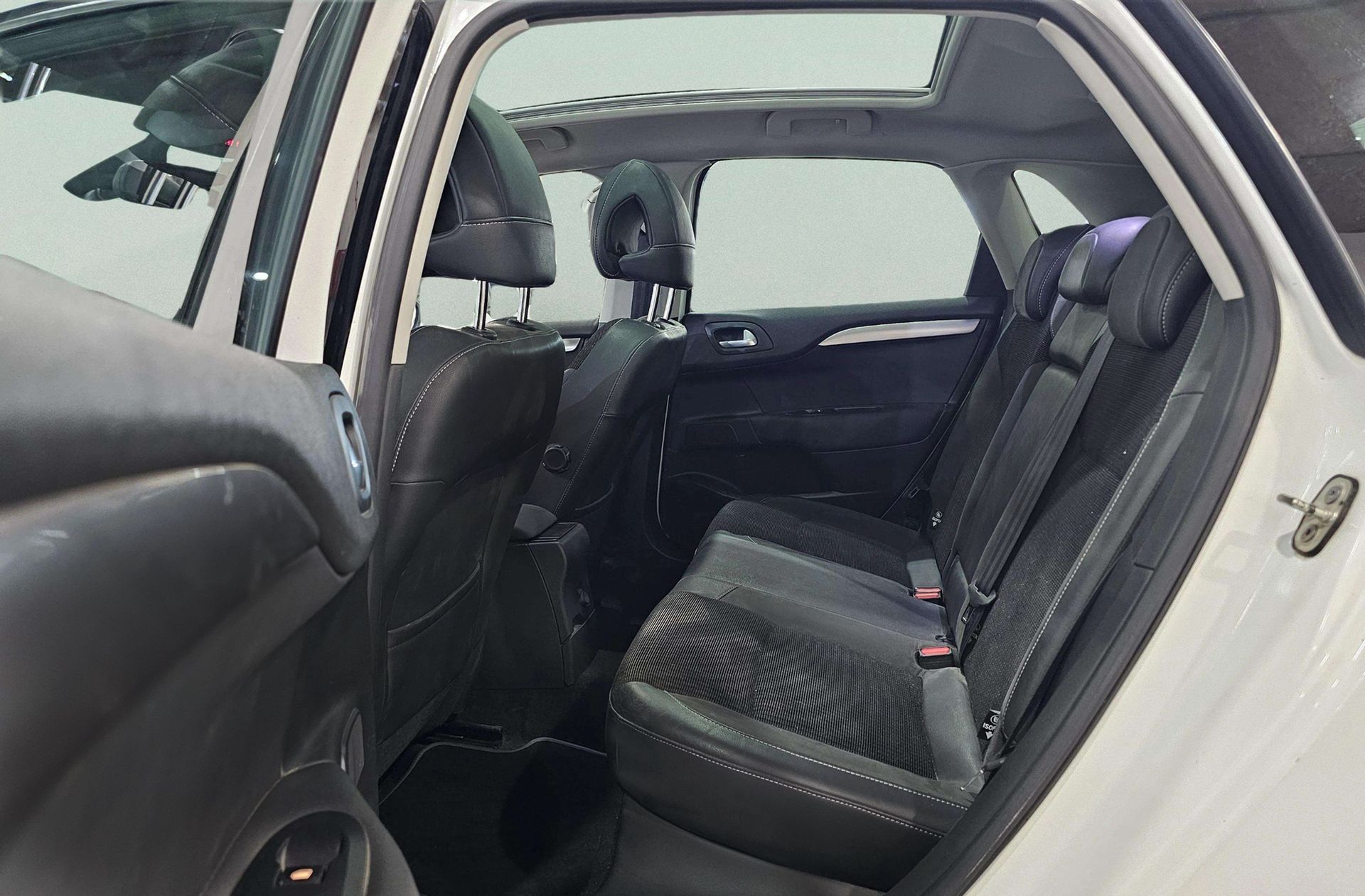 Citroën C4 BlueHDi 120 Shine - foto 13