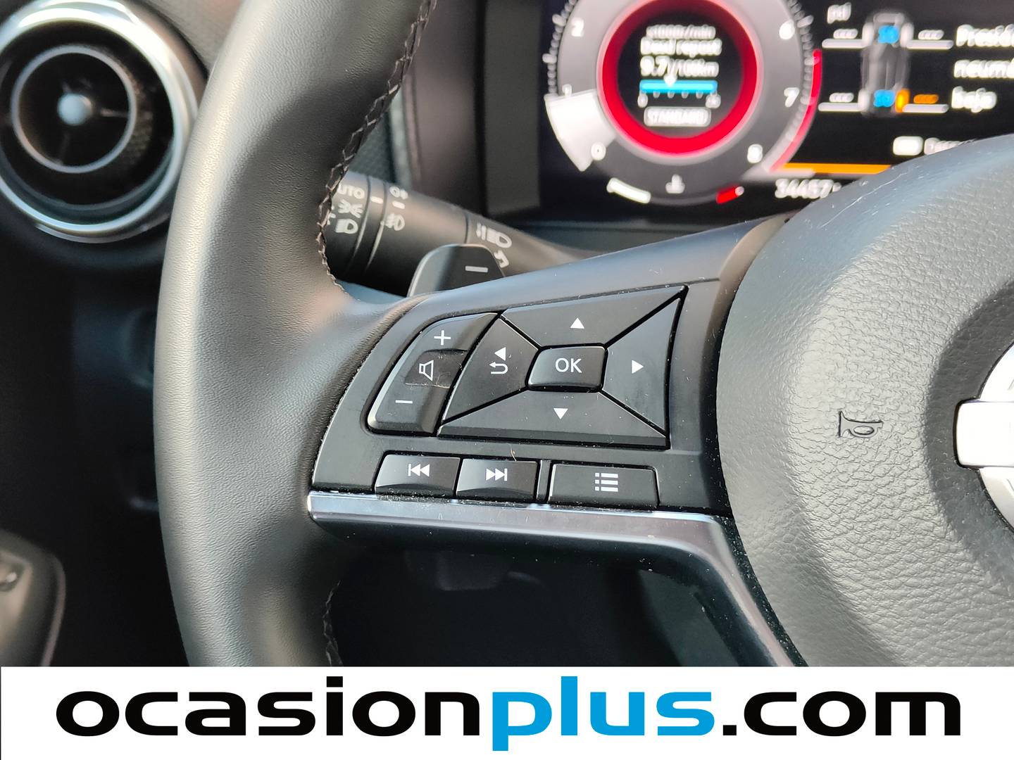 Foto Nissan JUKE Nissan Juke DIG-T N-Connecta 4x2 DCT (114 CV)