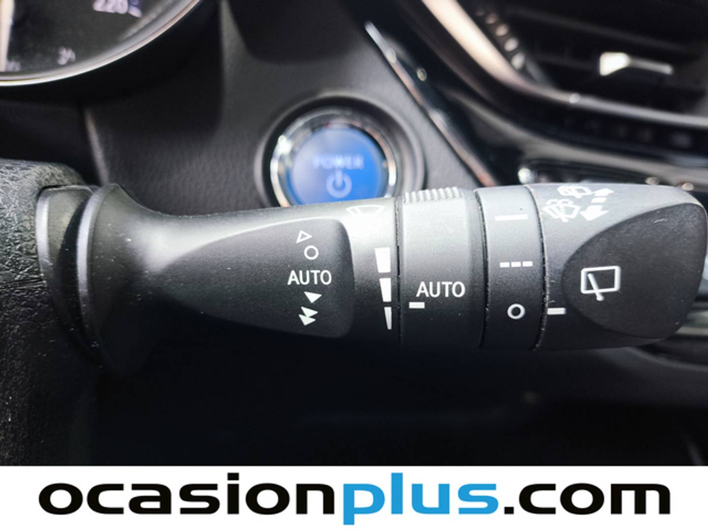 Foto Toyota C-HR Toyota C-HR 1.8 125H Advance (122 CV)