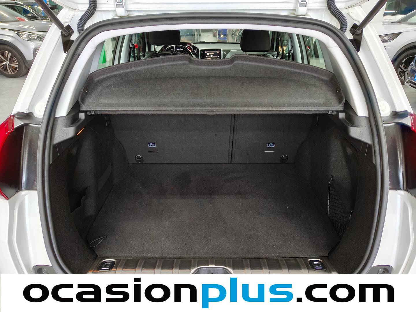 Foto Peugeot 2008 Peugeot 2008 BlueHDi 120 S&S Allure (120 CV)