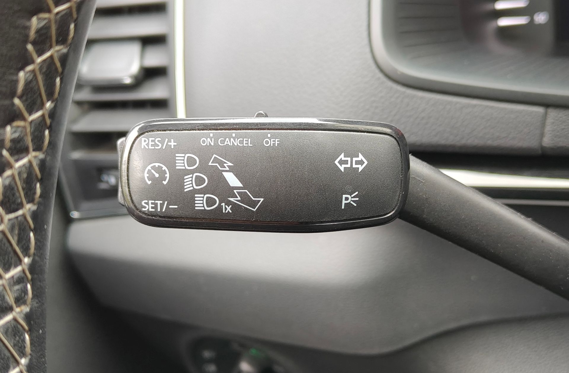 Škoda Karoq 1.5 TSI ACT Sportline - foto 26