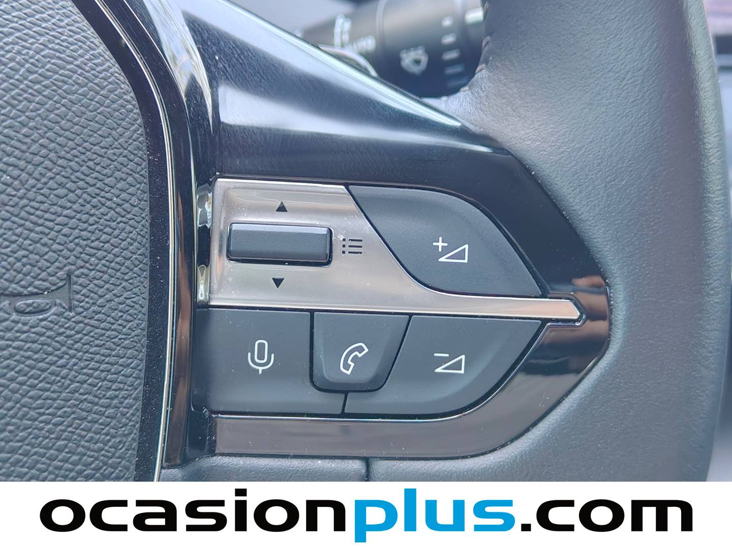 Peugeot 408 Peugeot 408 Allure Hybrid eDCS6 (136 CV) seminuevo