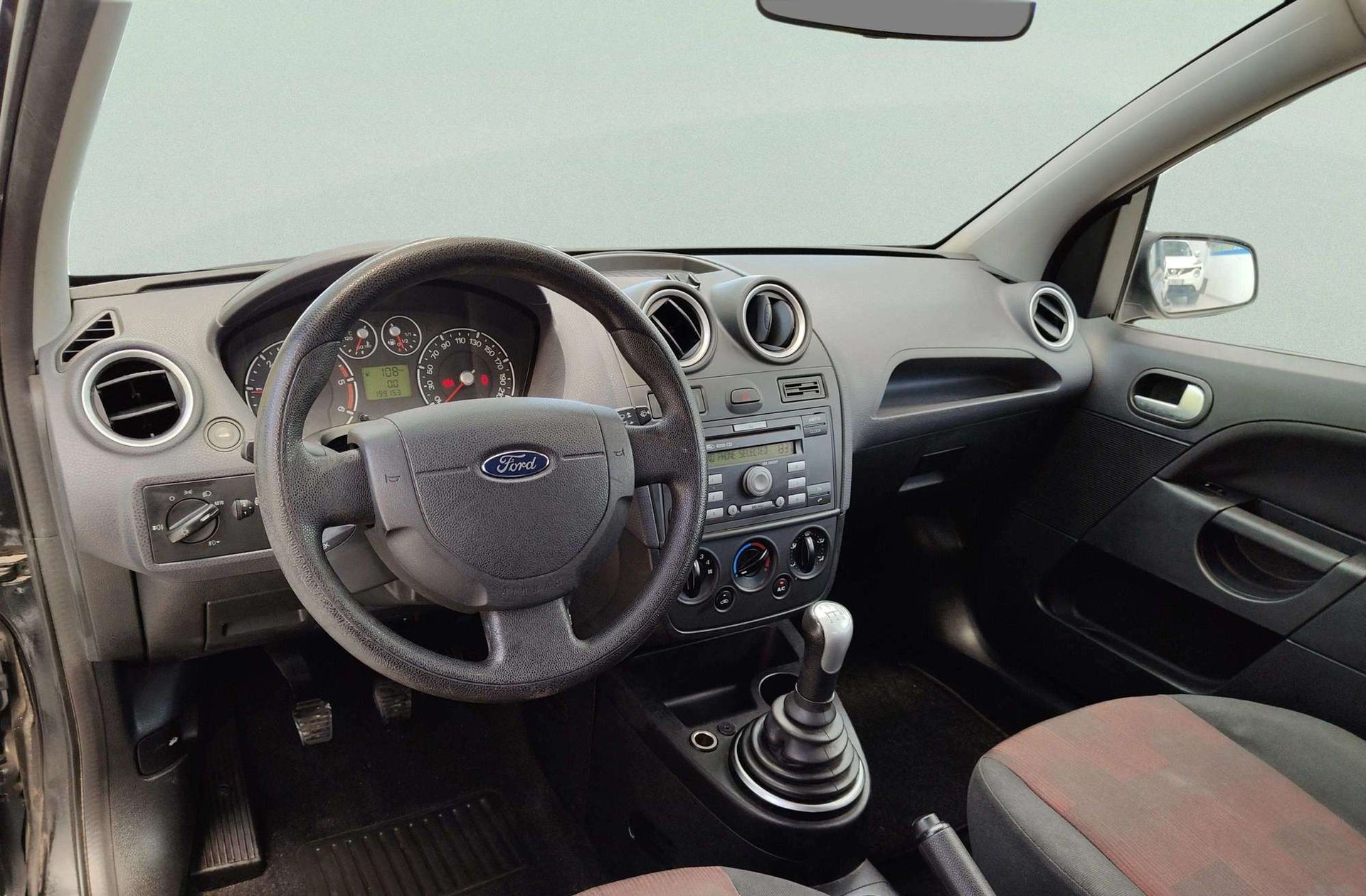 Ford Fiesta 1.6 TDCi Coupé Trend - foto 5