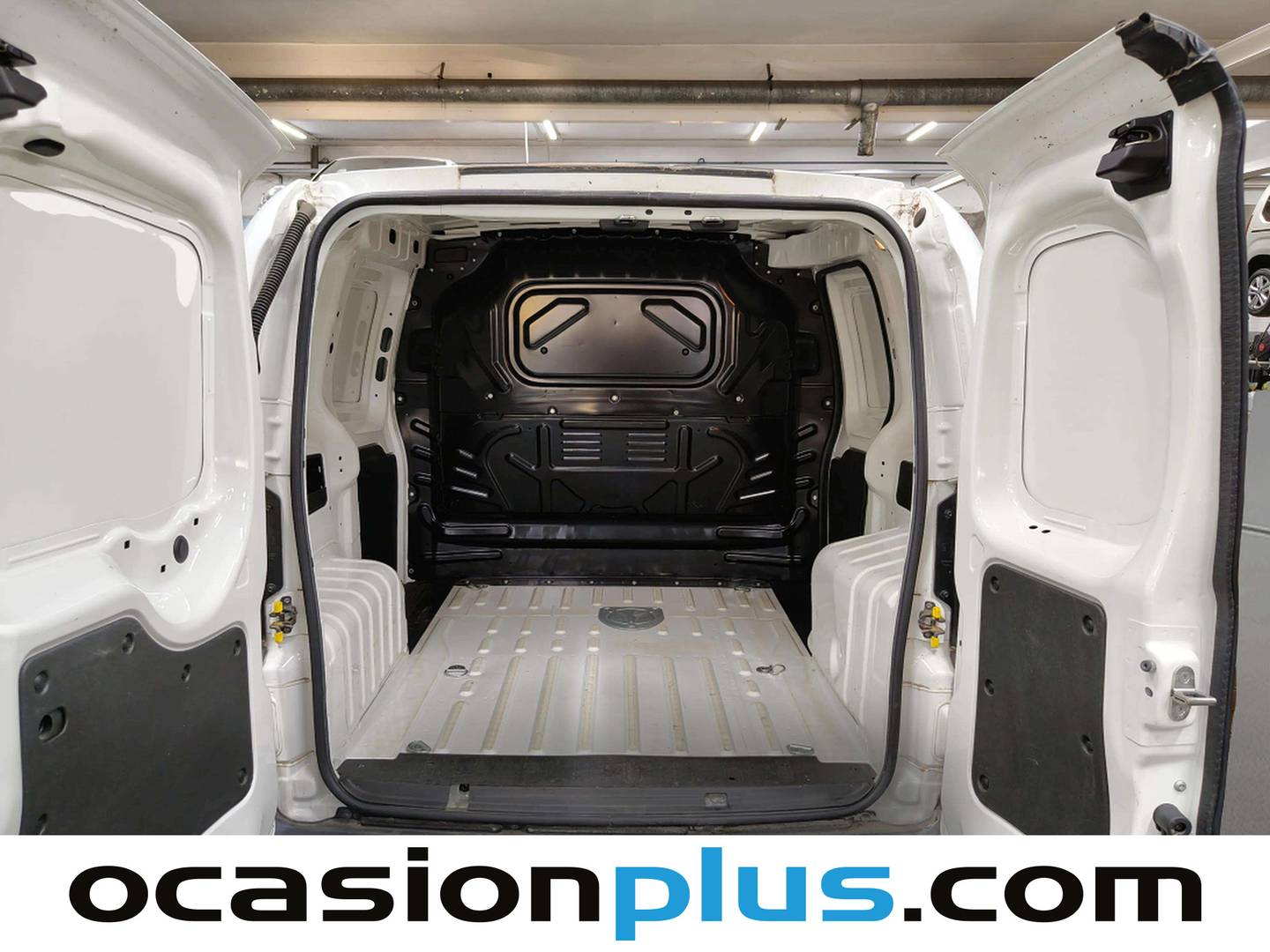 Foto asientos traseros Fiat Fiorino Fiat Fiorino Cargo Furgon 1.3 Multijet SX N1 (95 CV)