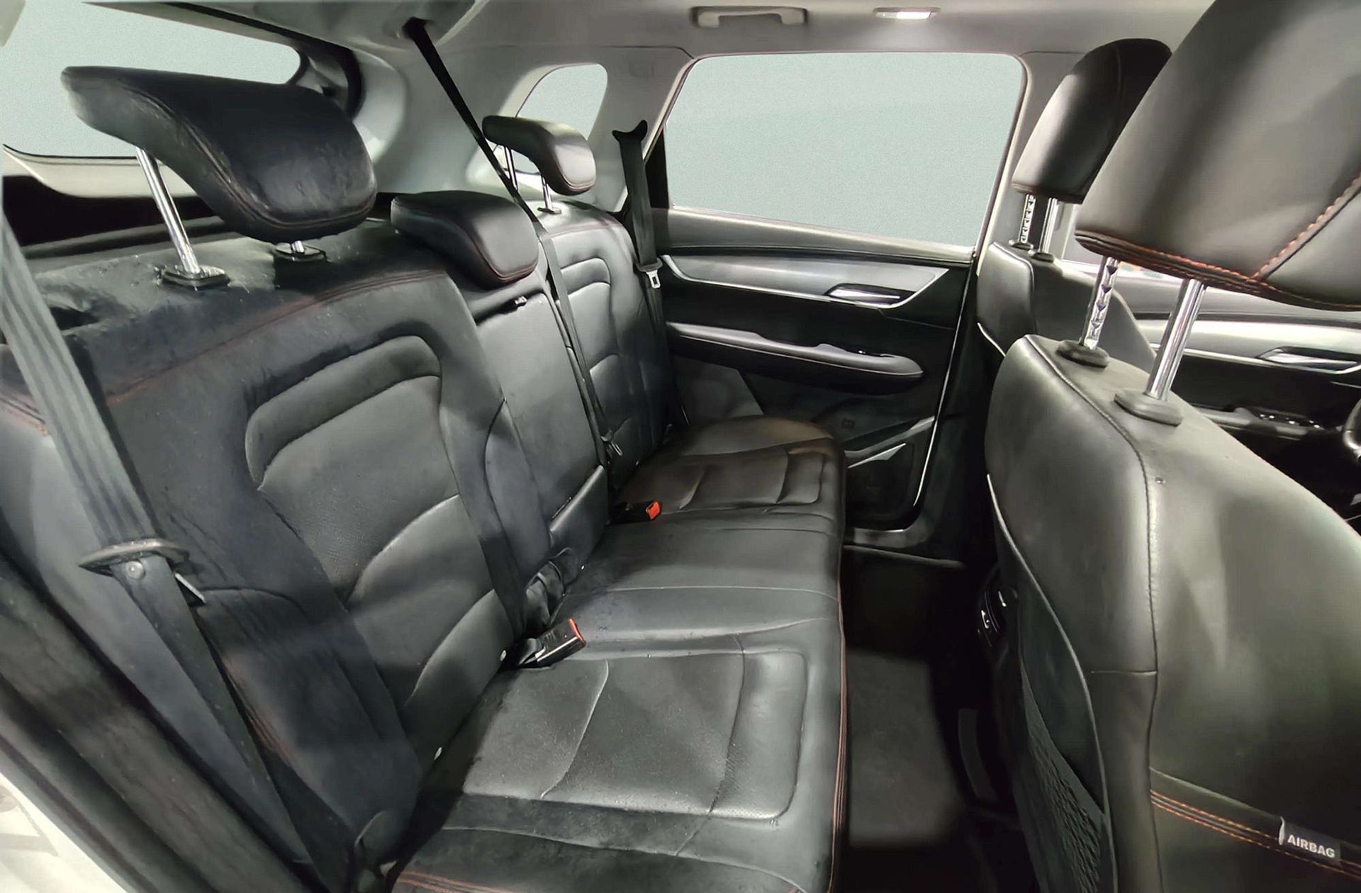 SWM G01 1.5T Luxury - foto 18