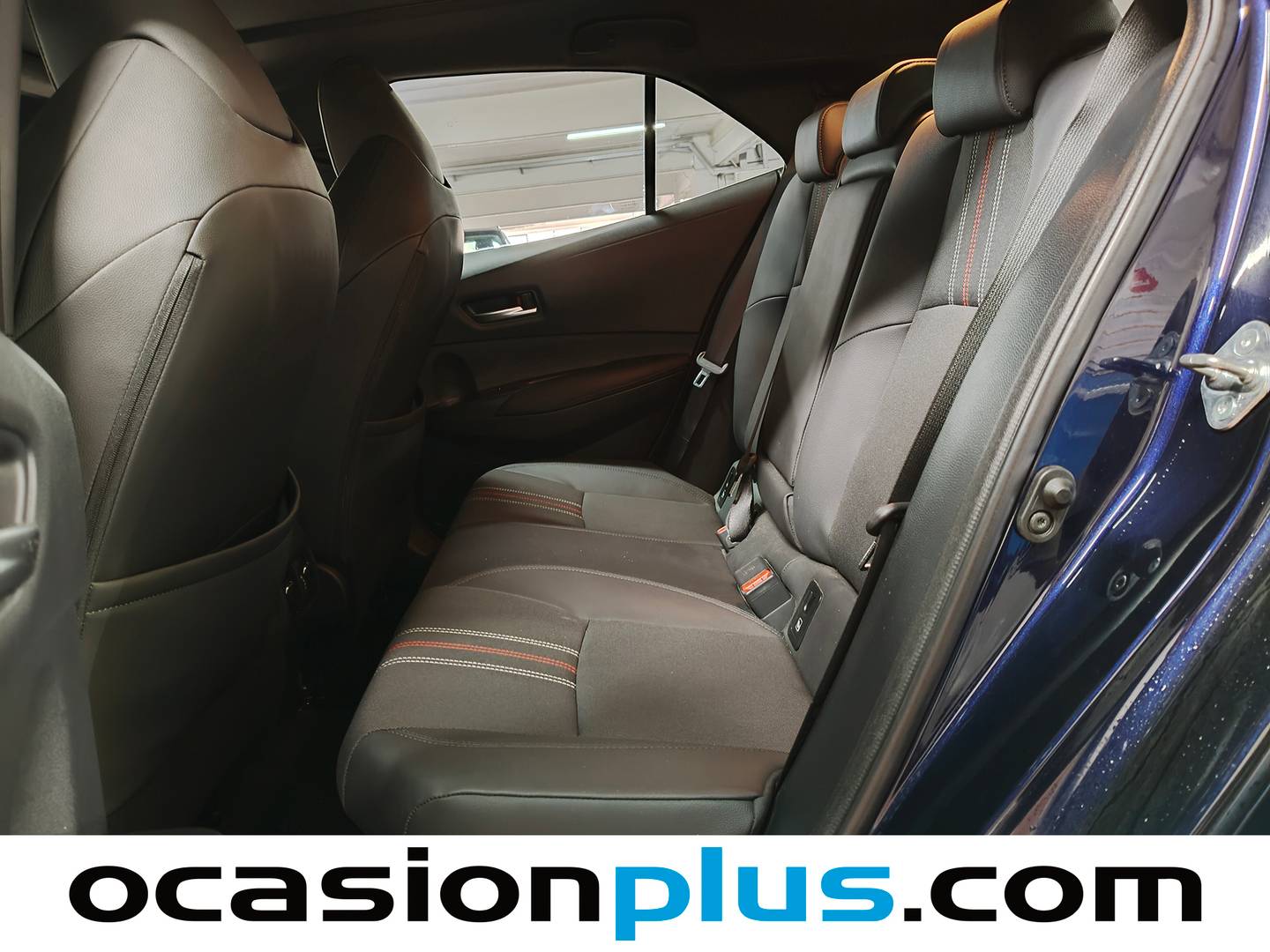 Foto asientos traseros Toyota Corolla Toyota Corolla 180H GR-SPORT E-CVT (184 CV)