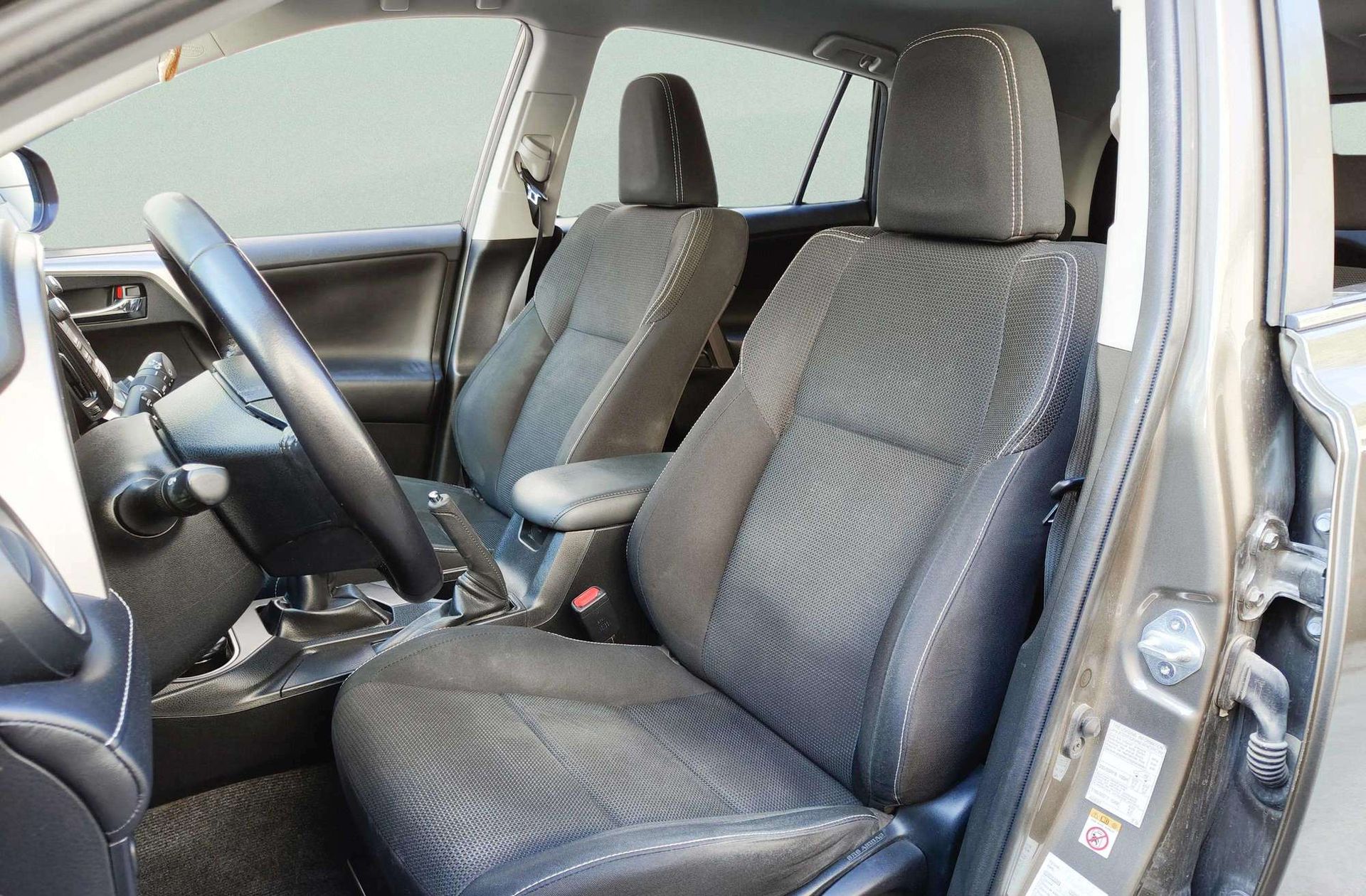 Toyota RAV4 150D 2WD Advance - foto 10