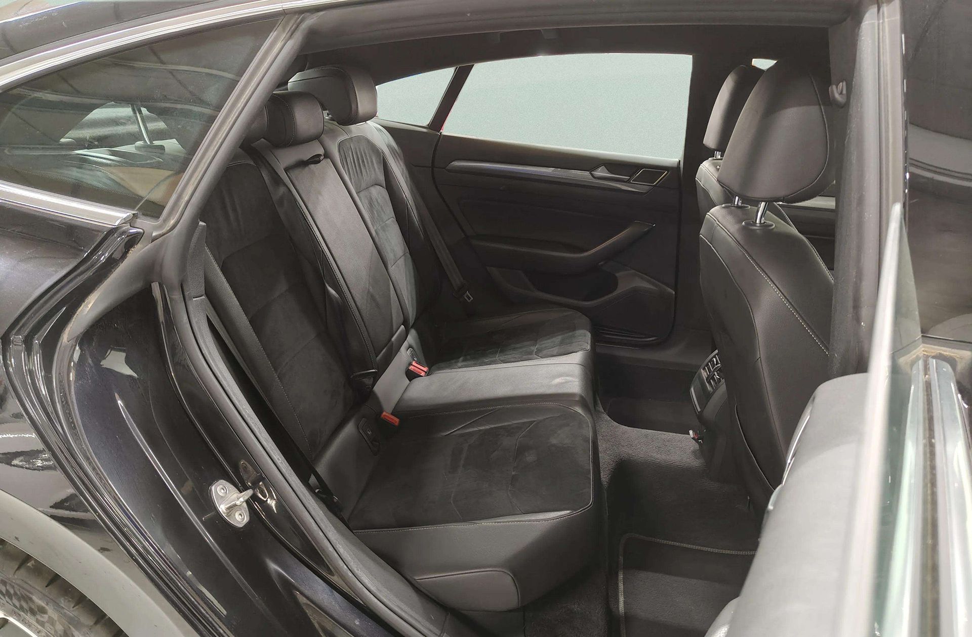 Volkswagen Arteon R-Line 2.0 TDI DSG - foto 20