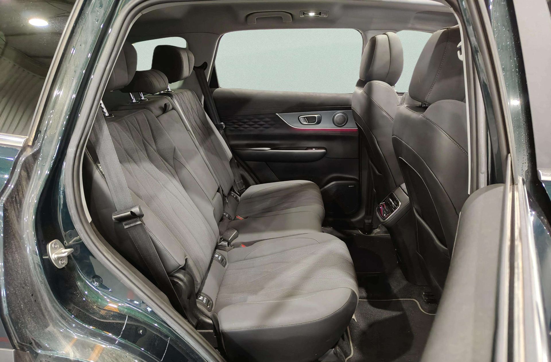 Ebro s800 1.6 T-GDi Luxury DCT - foto 23