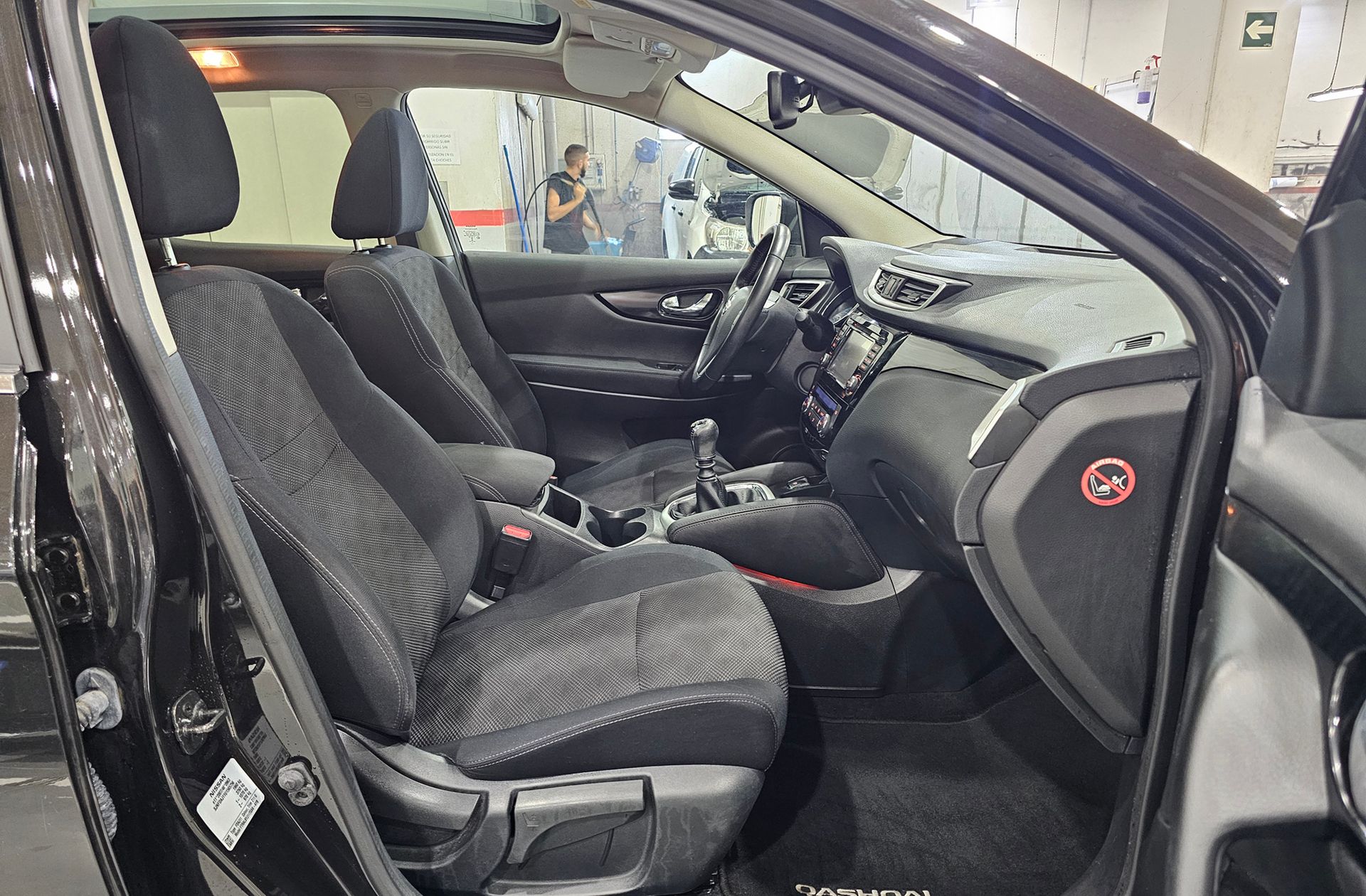 Nissan Qashqai 1.6 dCi N-Connecta 4x2 - foto 17