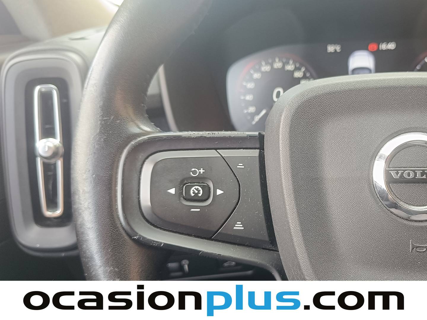 Foto Volvo XC40 Volvo XC40 T4 Auto (190 CV)