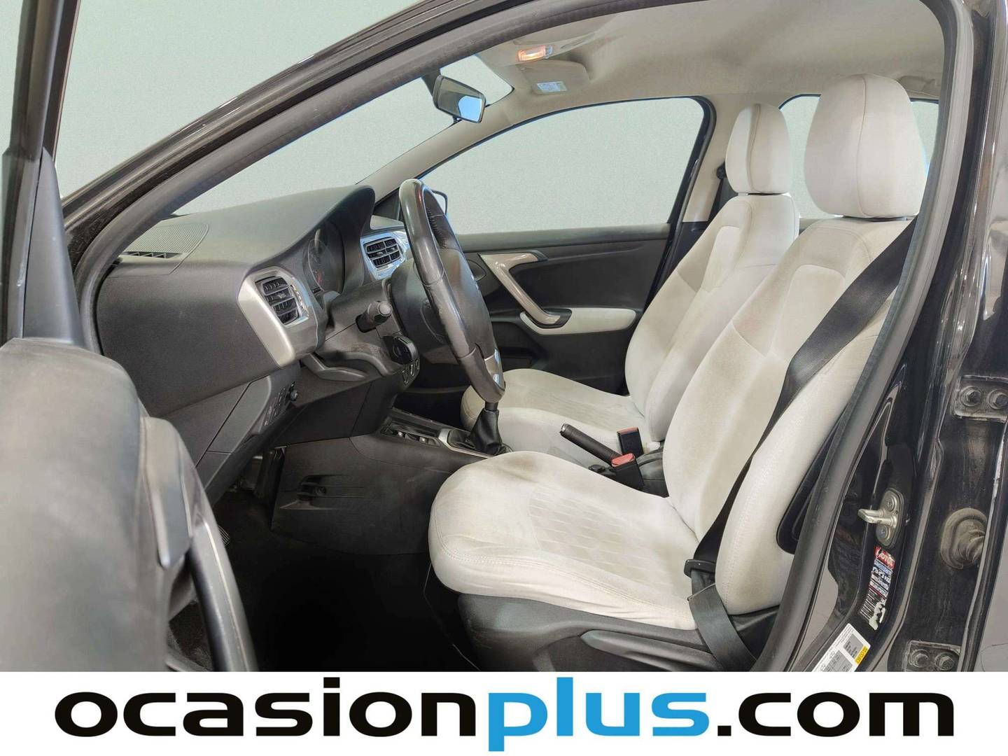 Foto asientos delanteros Citroën C-Elysée Citroën C-Elysee 1.6 VTi Shine (115 CV)