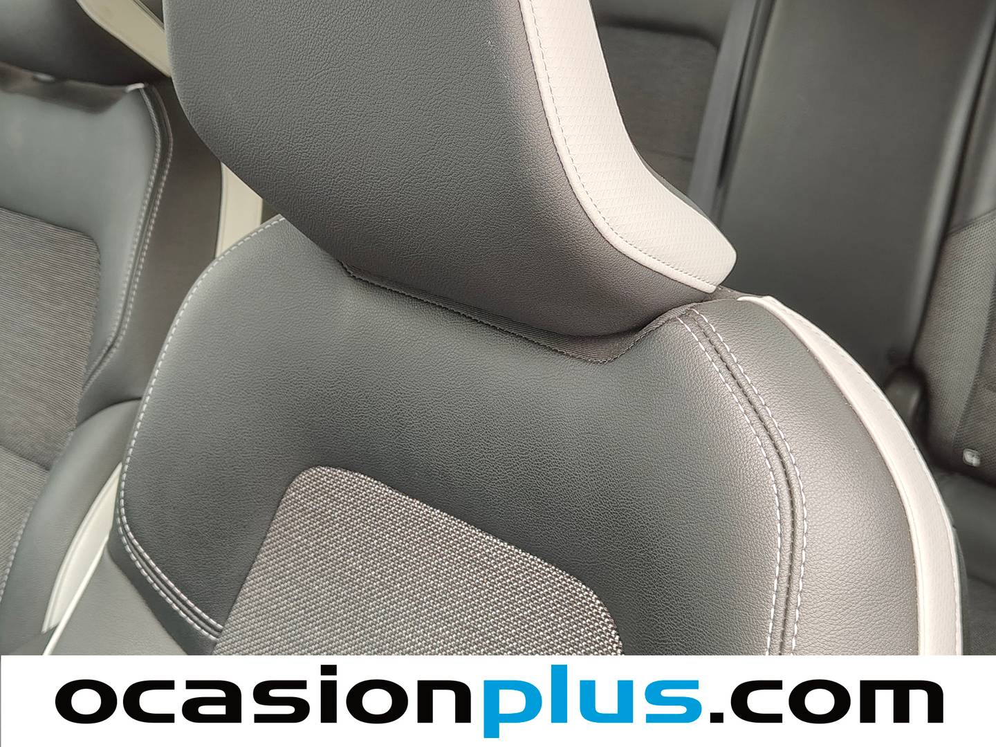 Extras y acabados del Renault Captur Renault Captur Zen E-TECH Híbrido enchufable (160 CV)